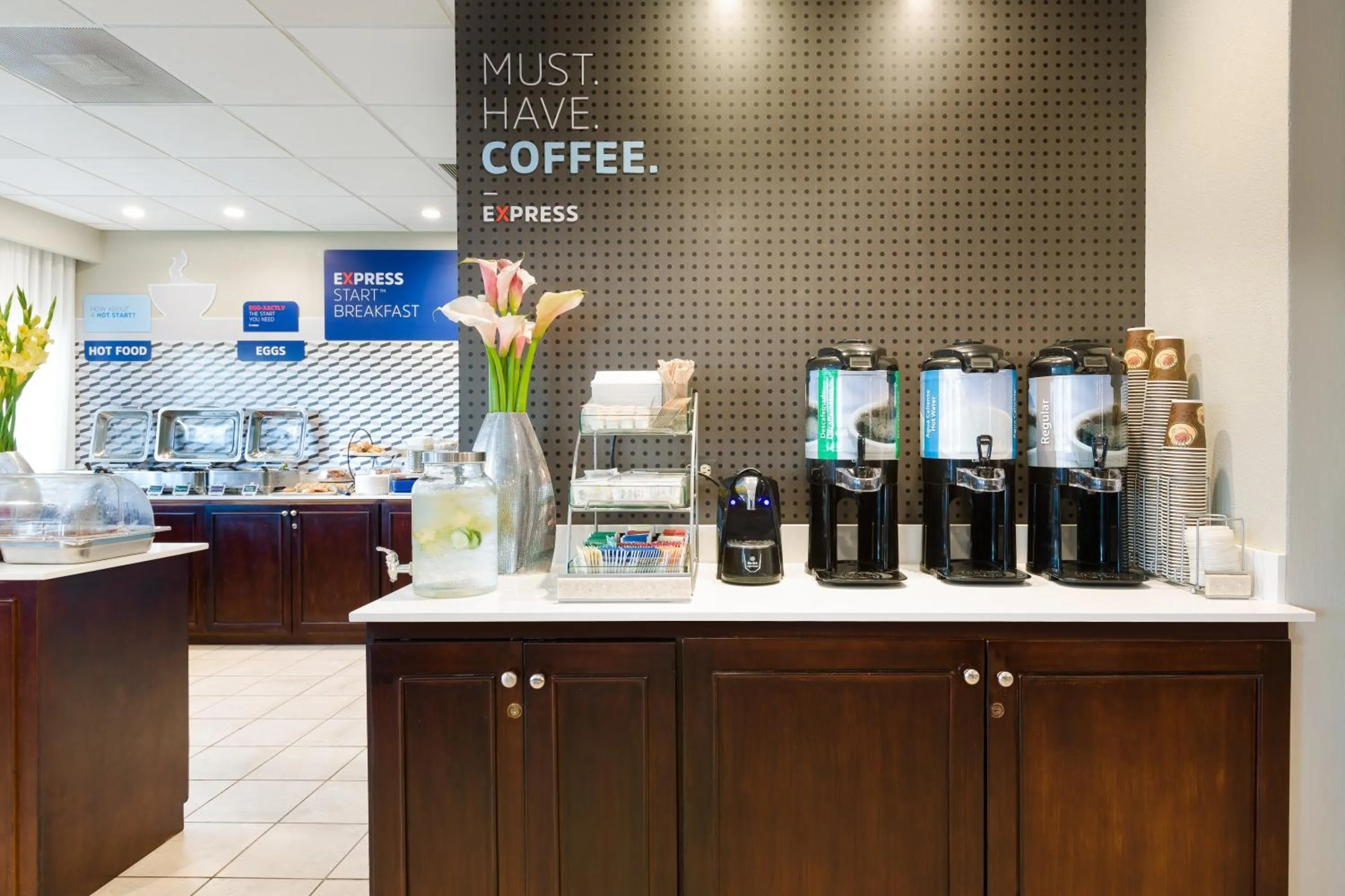 Restaurant/places to eat in Holiday Inn Express San Jose Costa Rica Airport by IHG