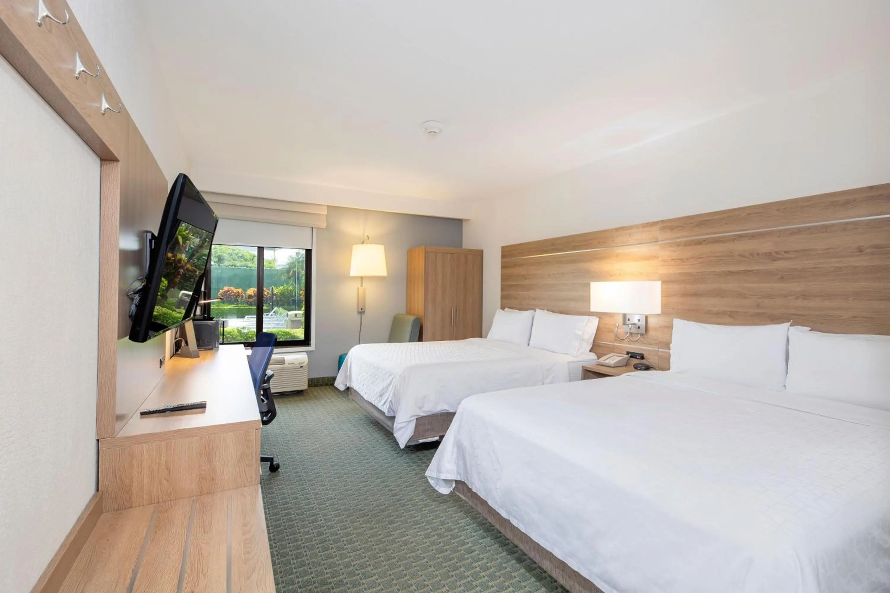 Photo of the whole room, Bed in Holiday Inn Express San Jose Costa Rica Airport by IHG