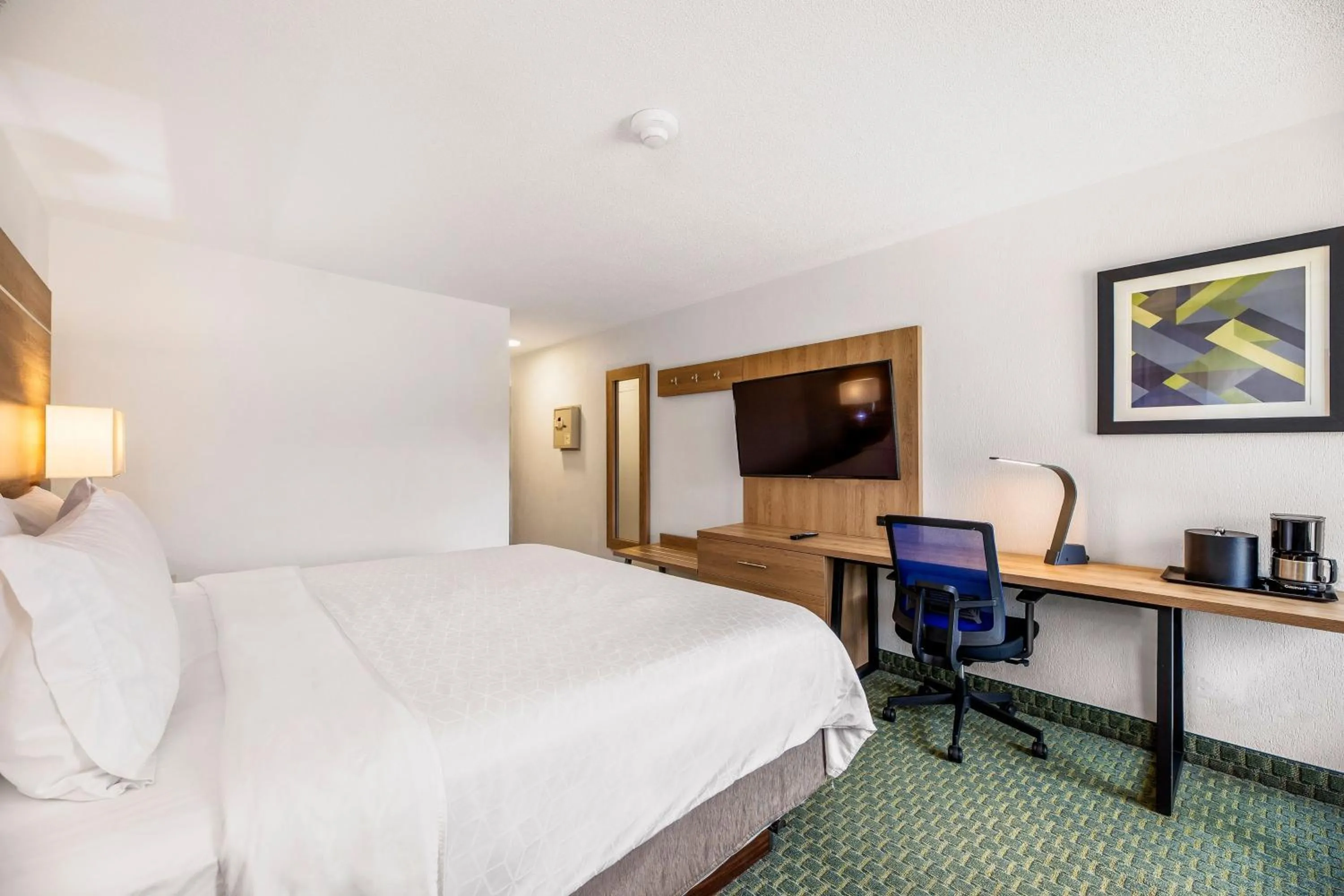 Photo of the whole room, Bed in Holiday Inn Express San Jose Costa Rica Airport by IHG