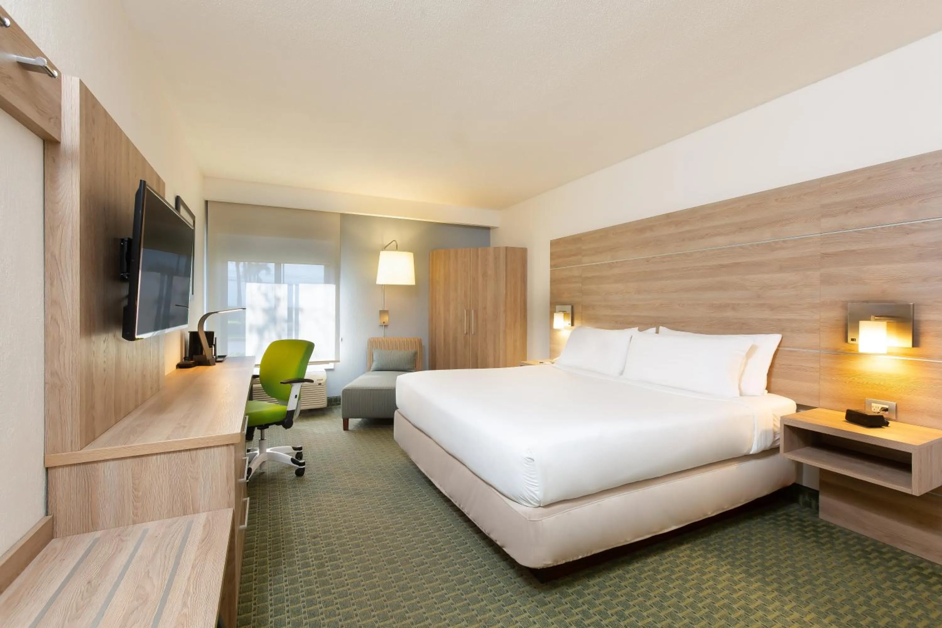 Photo of the whole room, Bed in Holiday Inn Express San Jose Costa Rica Airport by IHG