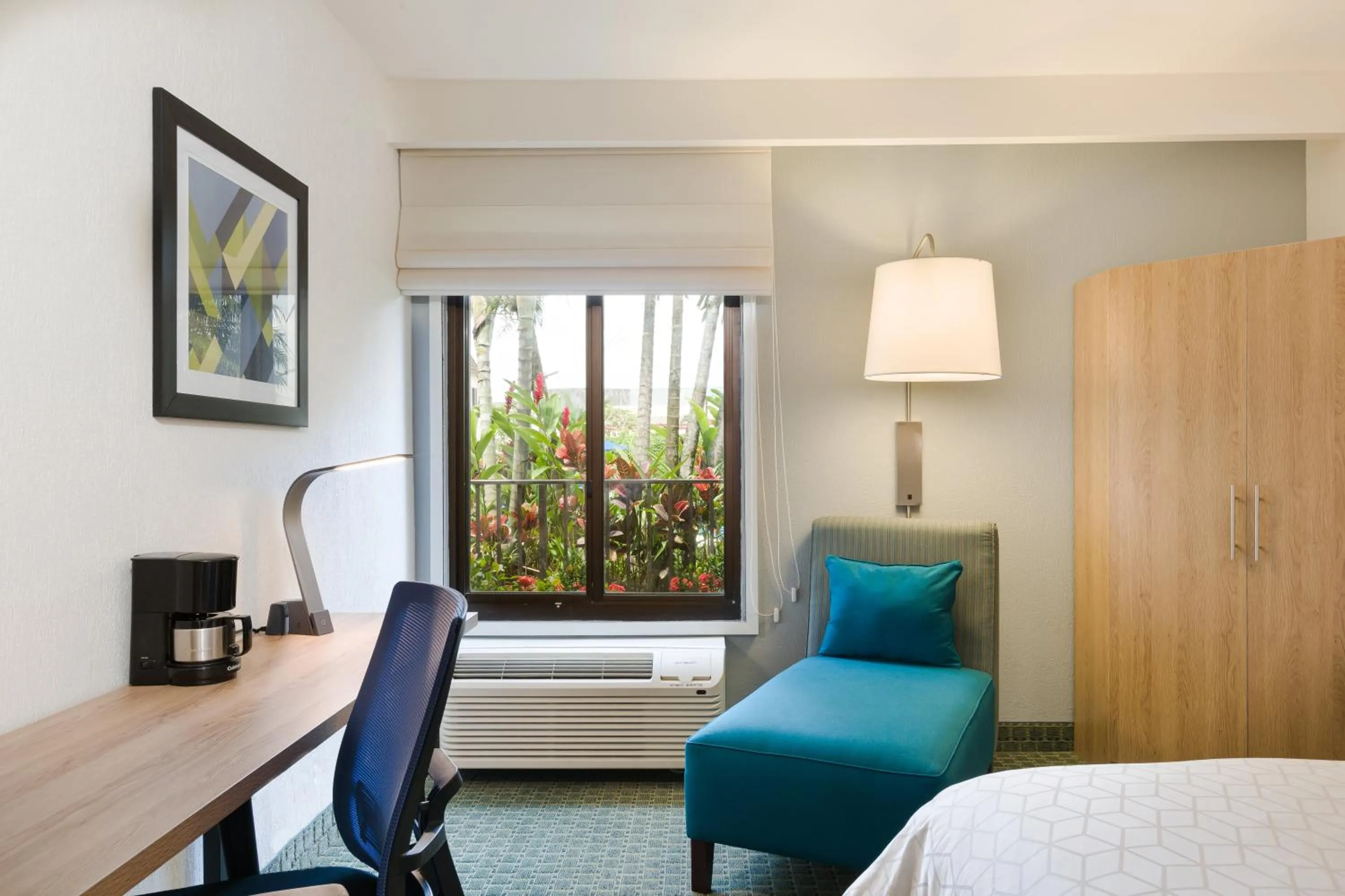 Photo of the whole room, Bed in Holiday Inn Express San Jose Costa Rica Airport by IHG