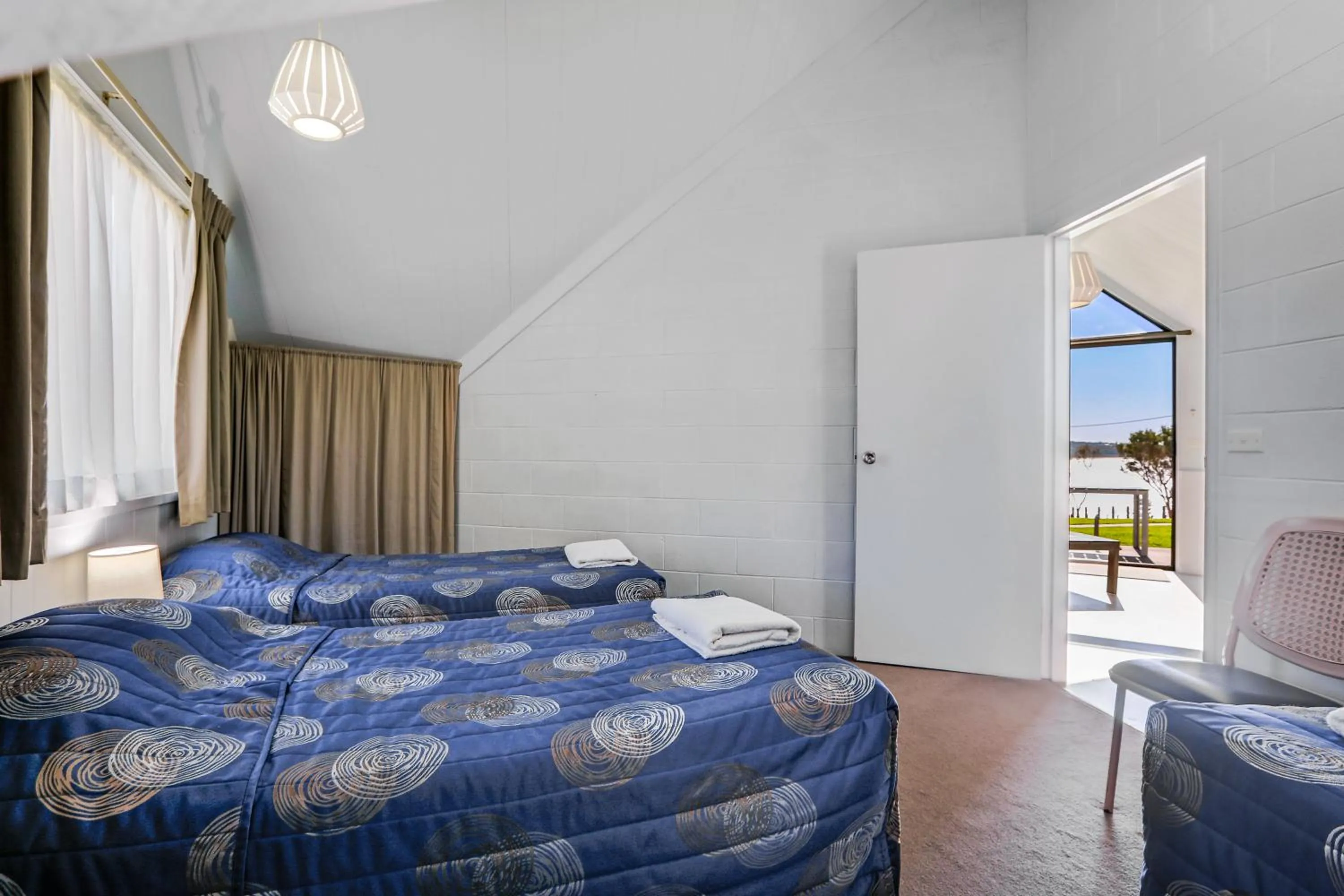 Bedroom, Bed in Beach Cabins Merimbula