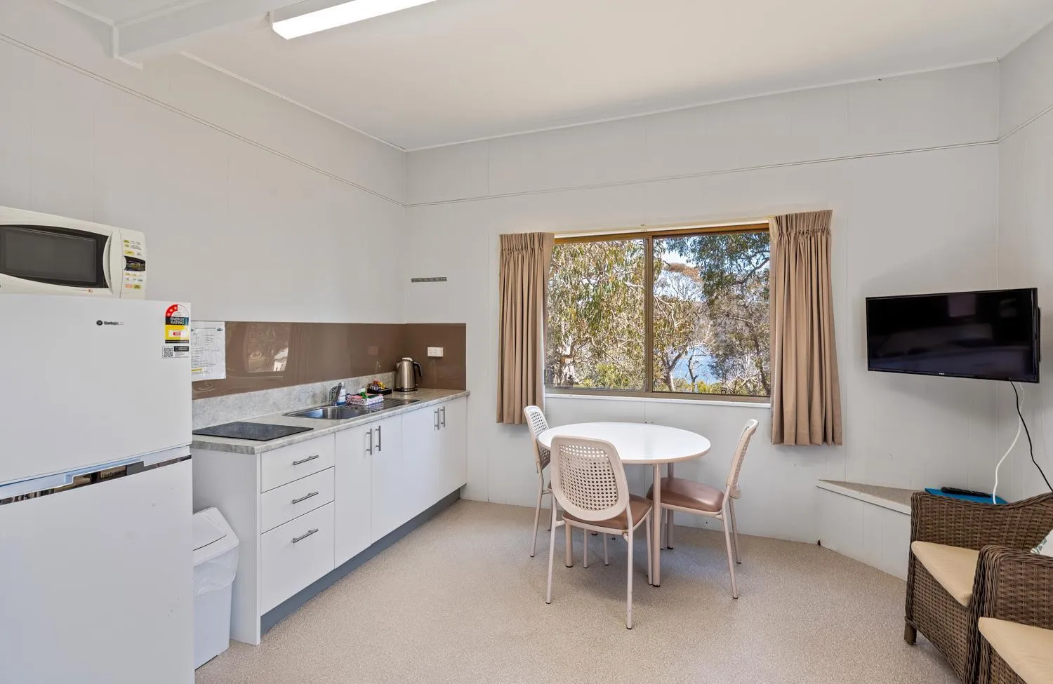 Living room in Beach Cabins Merimbula