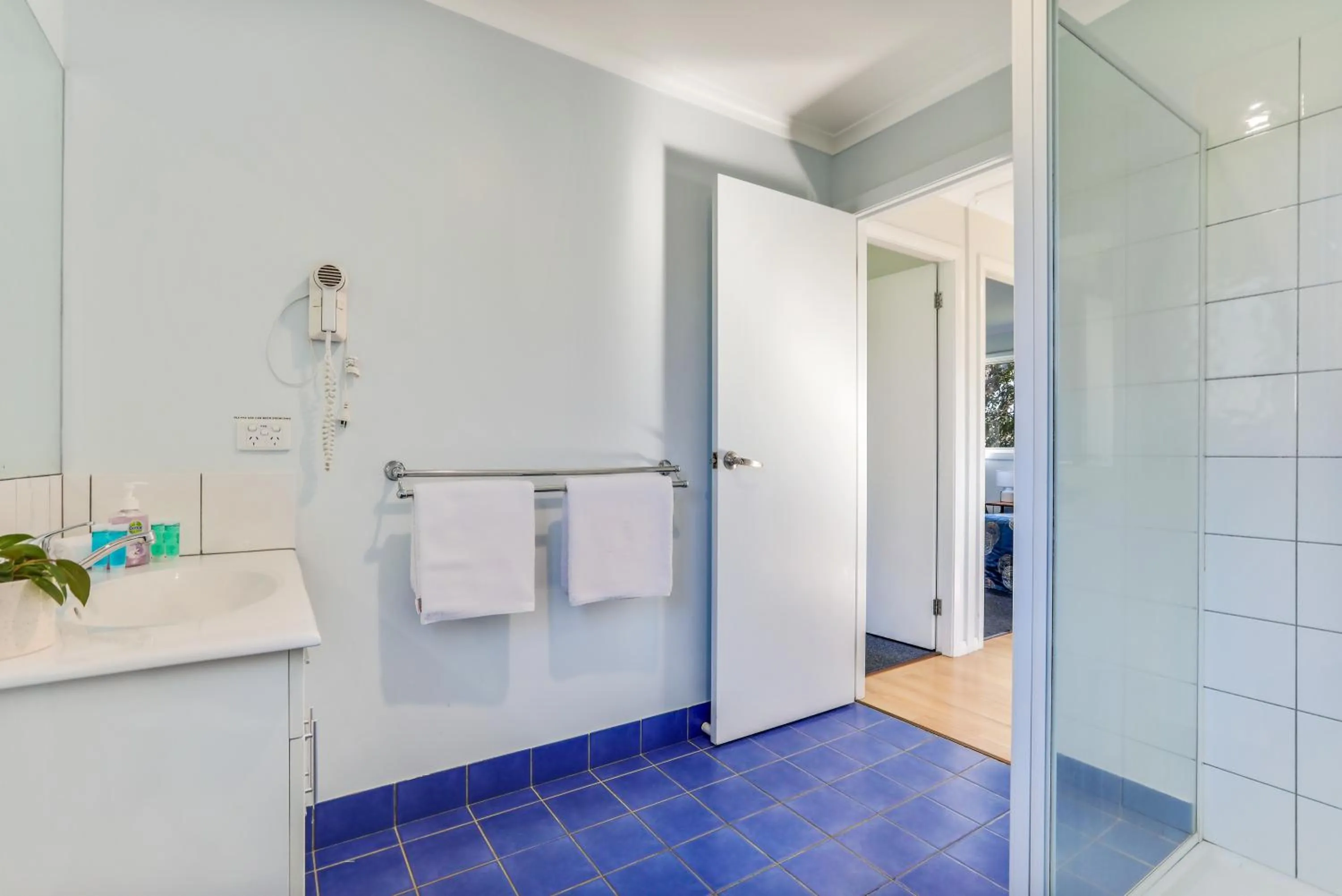 Bathroom in Beach Cabins Merimbula