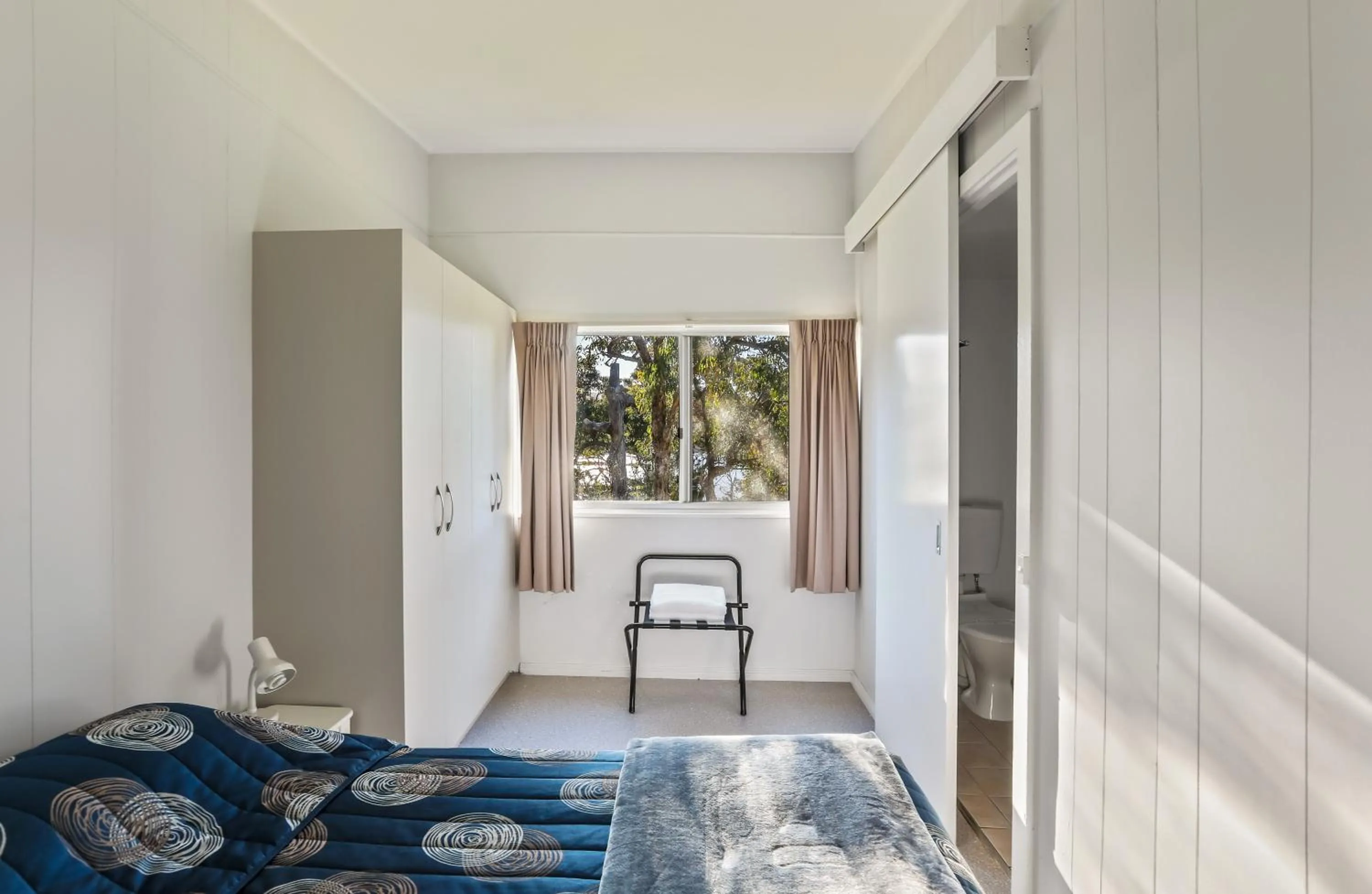 Bedroom, Bed in Beach Cabins Merimbula