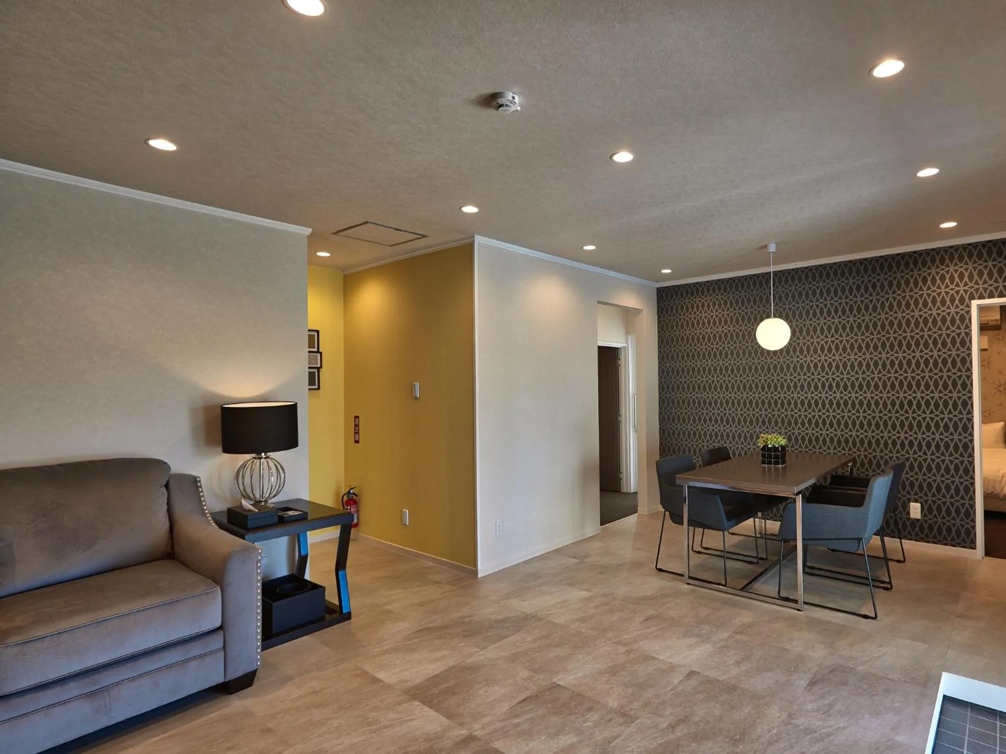 Photo of the whole room in Sesoko Villa