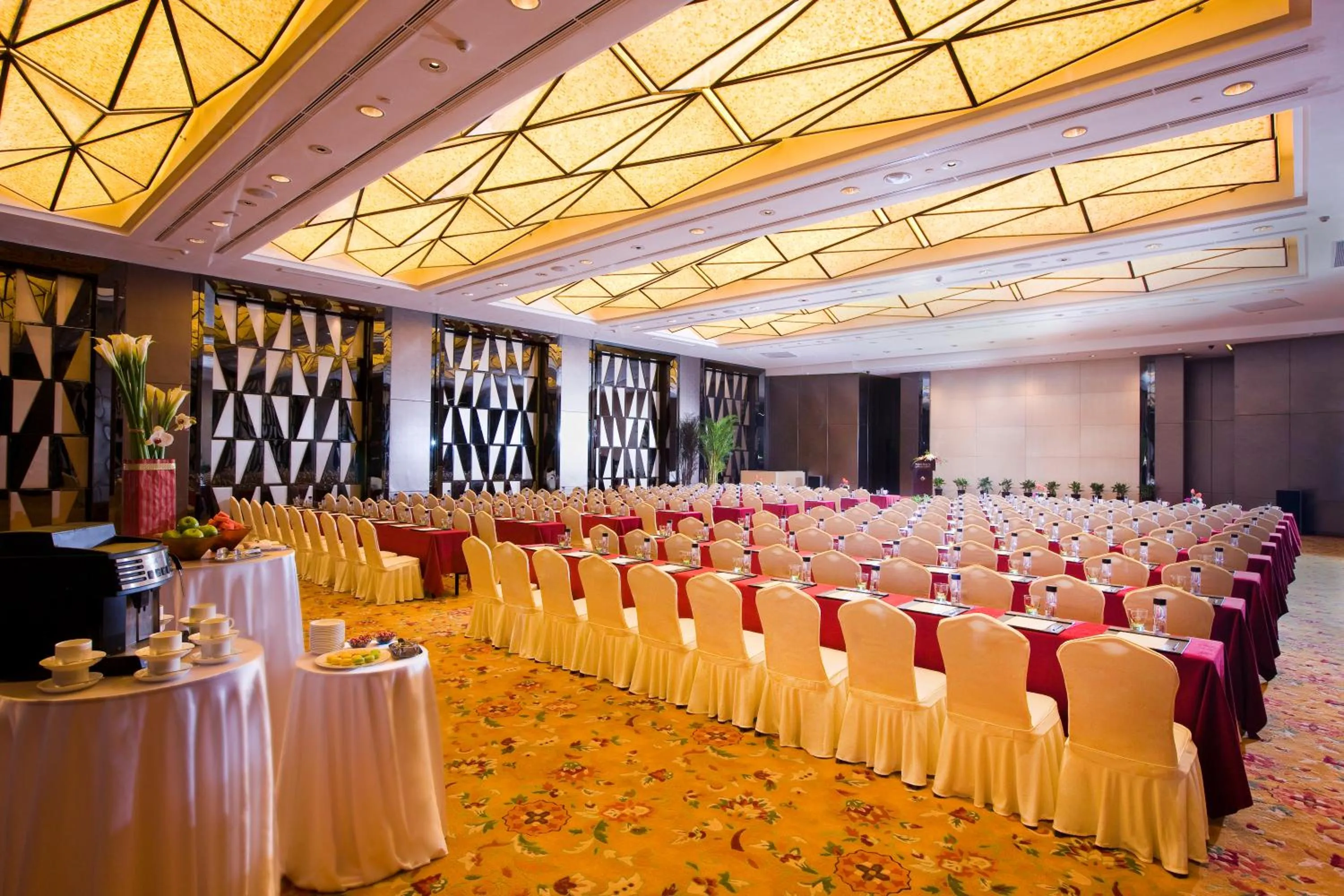 Banquet/Function facilities in Nanyuan Universe Deluxe Hotel