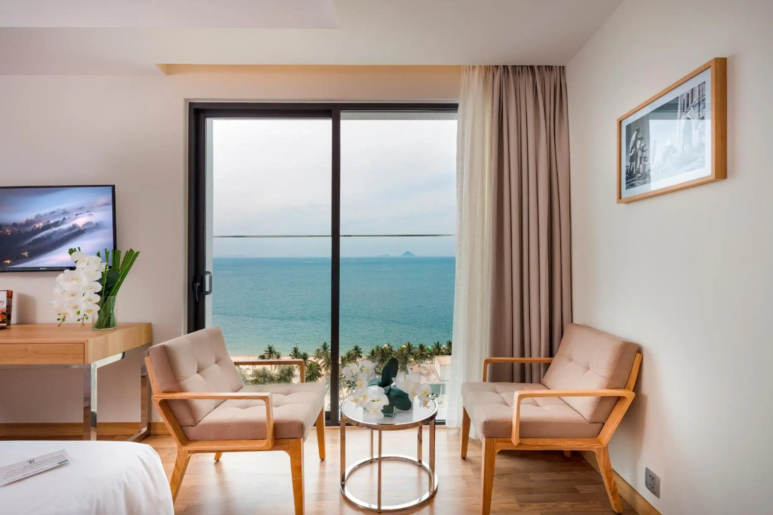 Premium Twin Room with Sea View and Balcony in Nagar Hotel Nha Trang Premium Twin Room with Sea View and Balcony in Nagar Hotel Nha Trang
