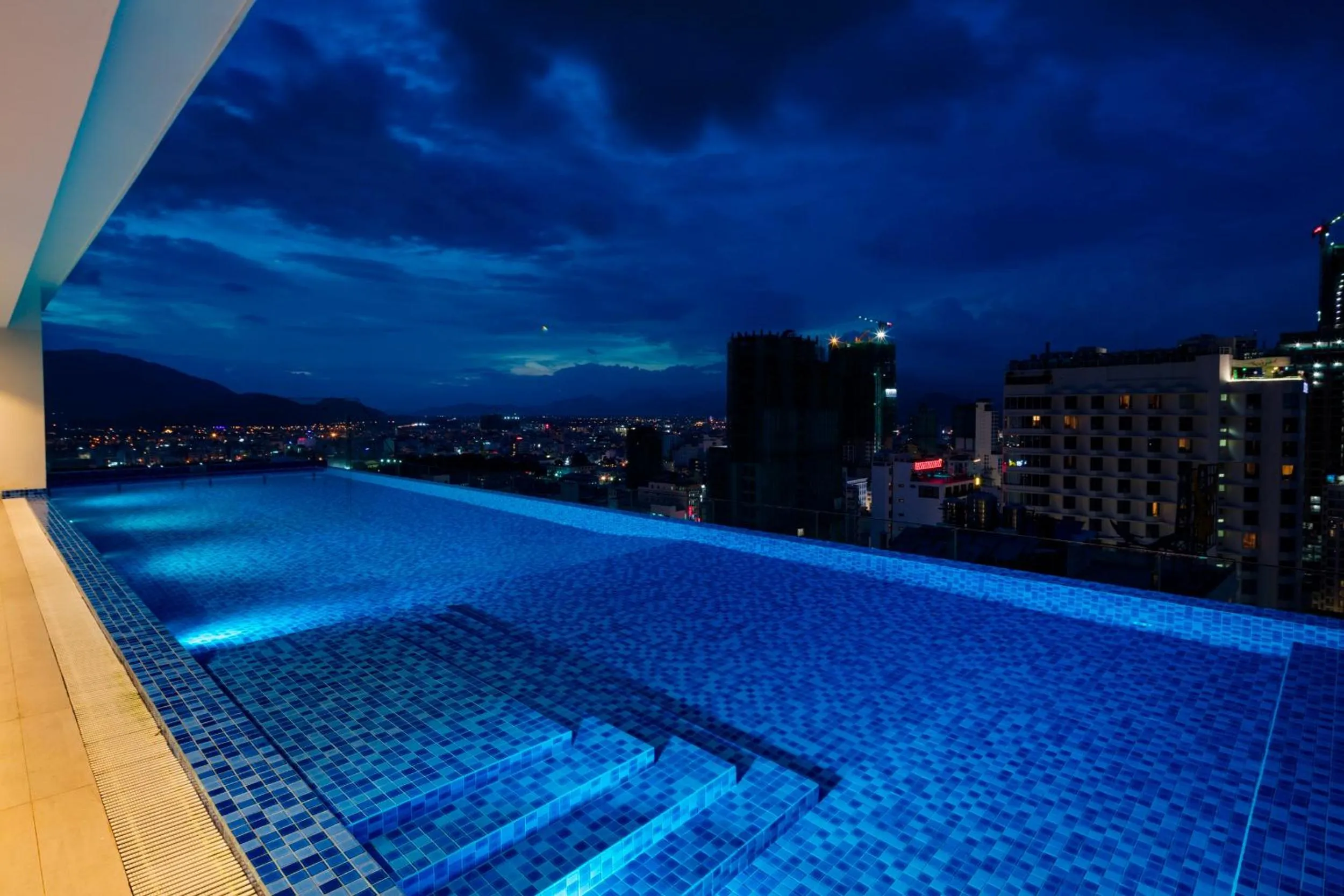 Swimming pool in Nagar Hotel Nha Trang