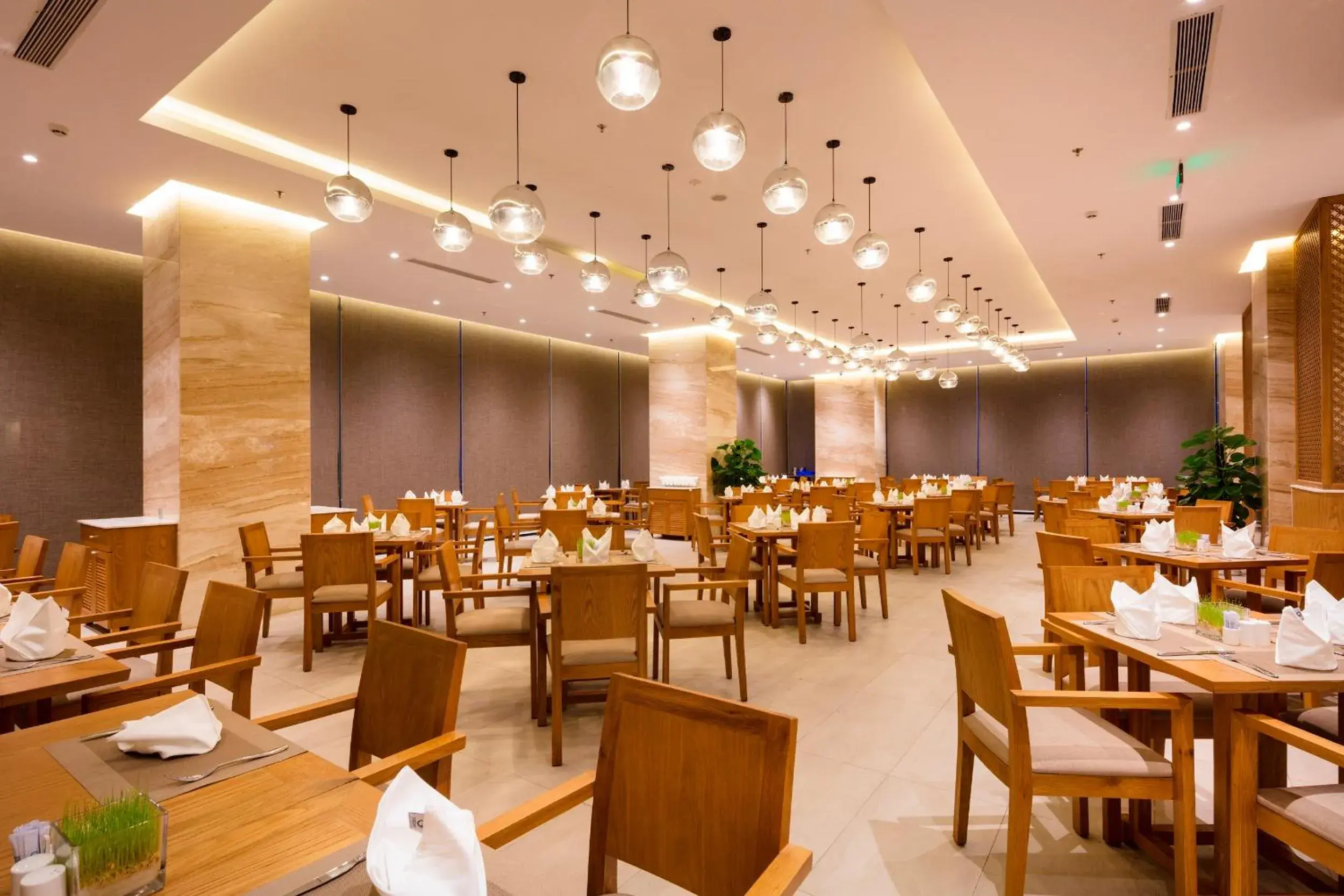 Restaurant/places to eat in Nagar Hotel Nha Trang Restaurant/places to eat in Nagar Hotel Nha Trang