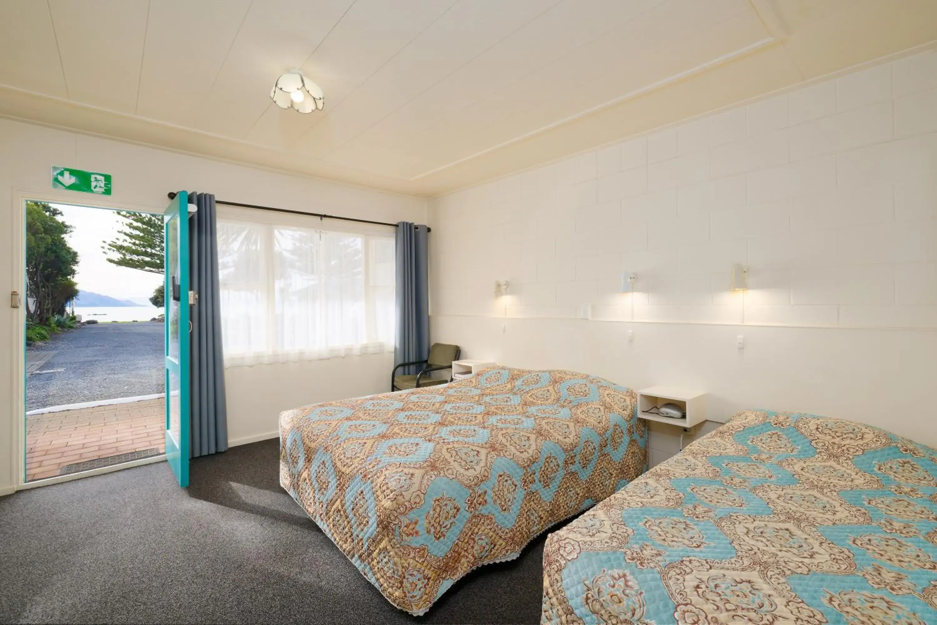 Bed in Blue Seas Motel Bed in Blue Seas Motel