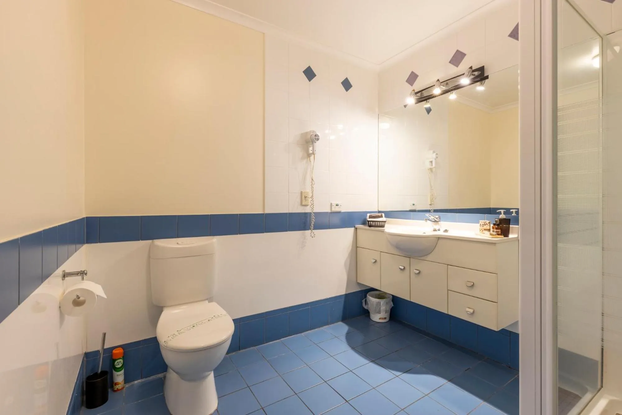 Shower in ASURE PRINCE motor lodge