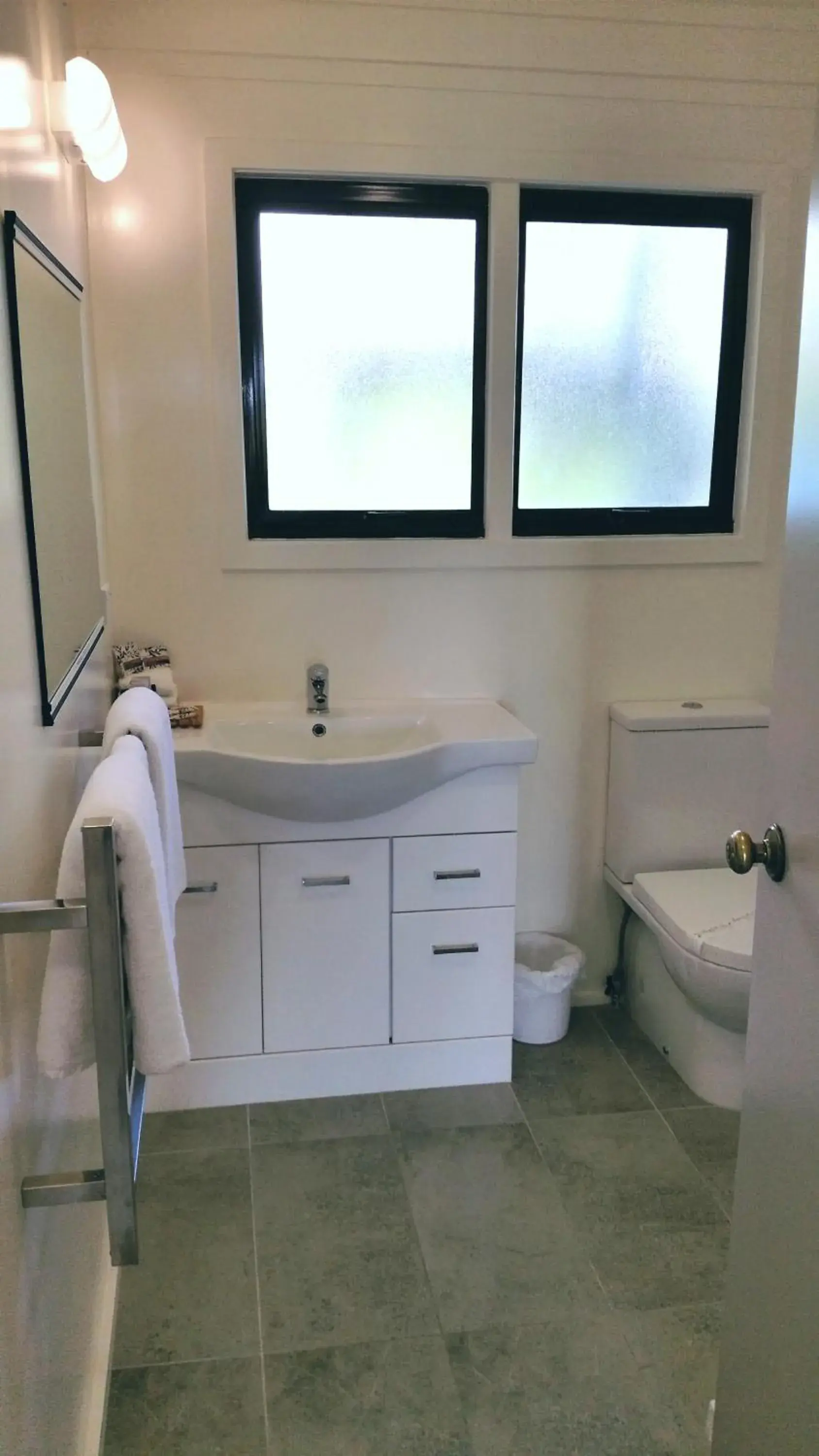 Toilet in Bounty Motel Toilet in Bounty Motel