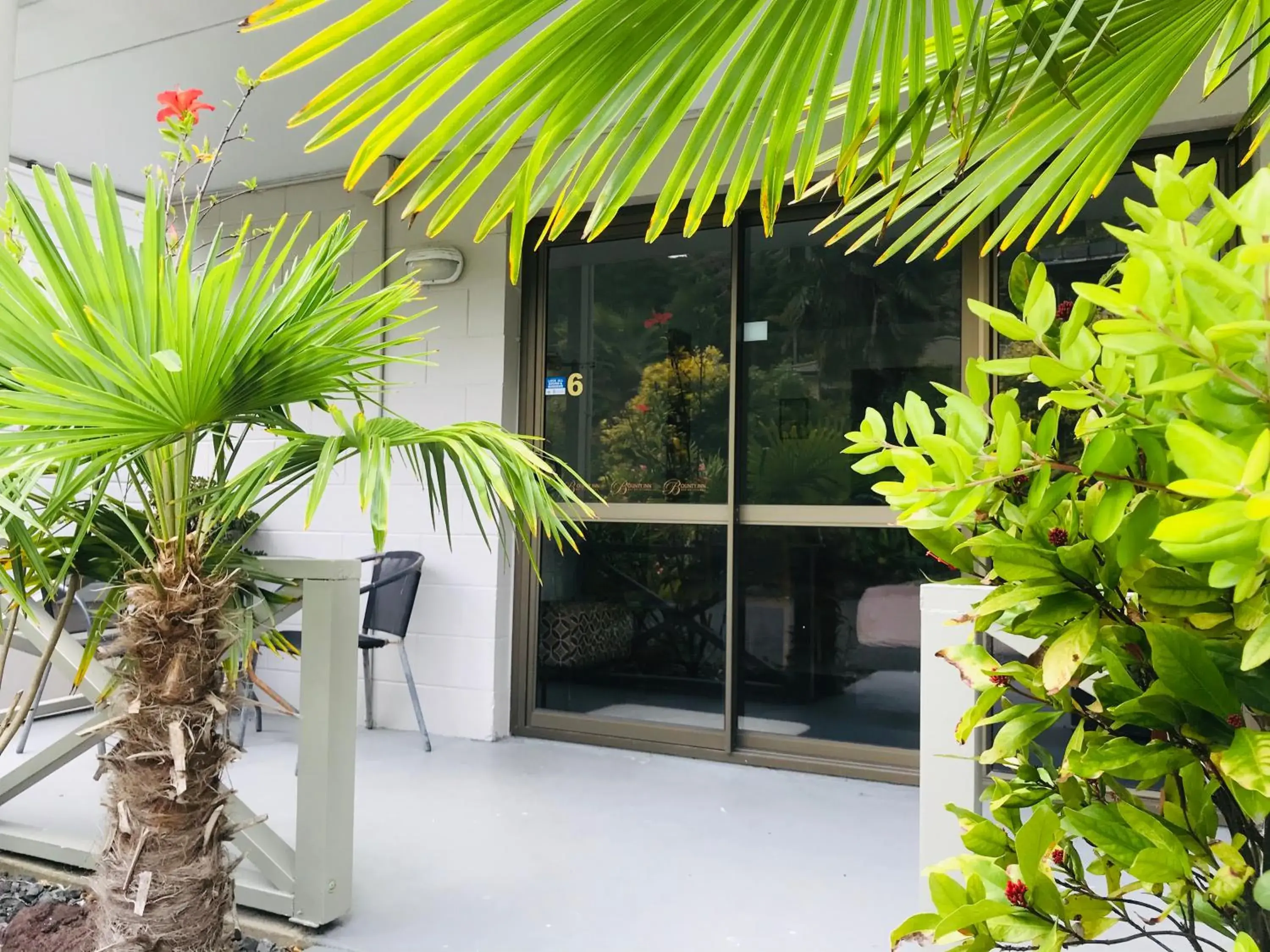 Property building in Bounty Motel Property building in Bounty Motel