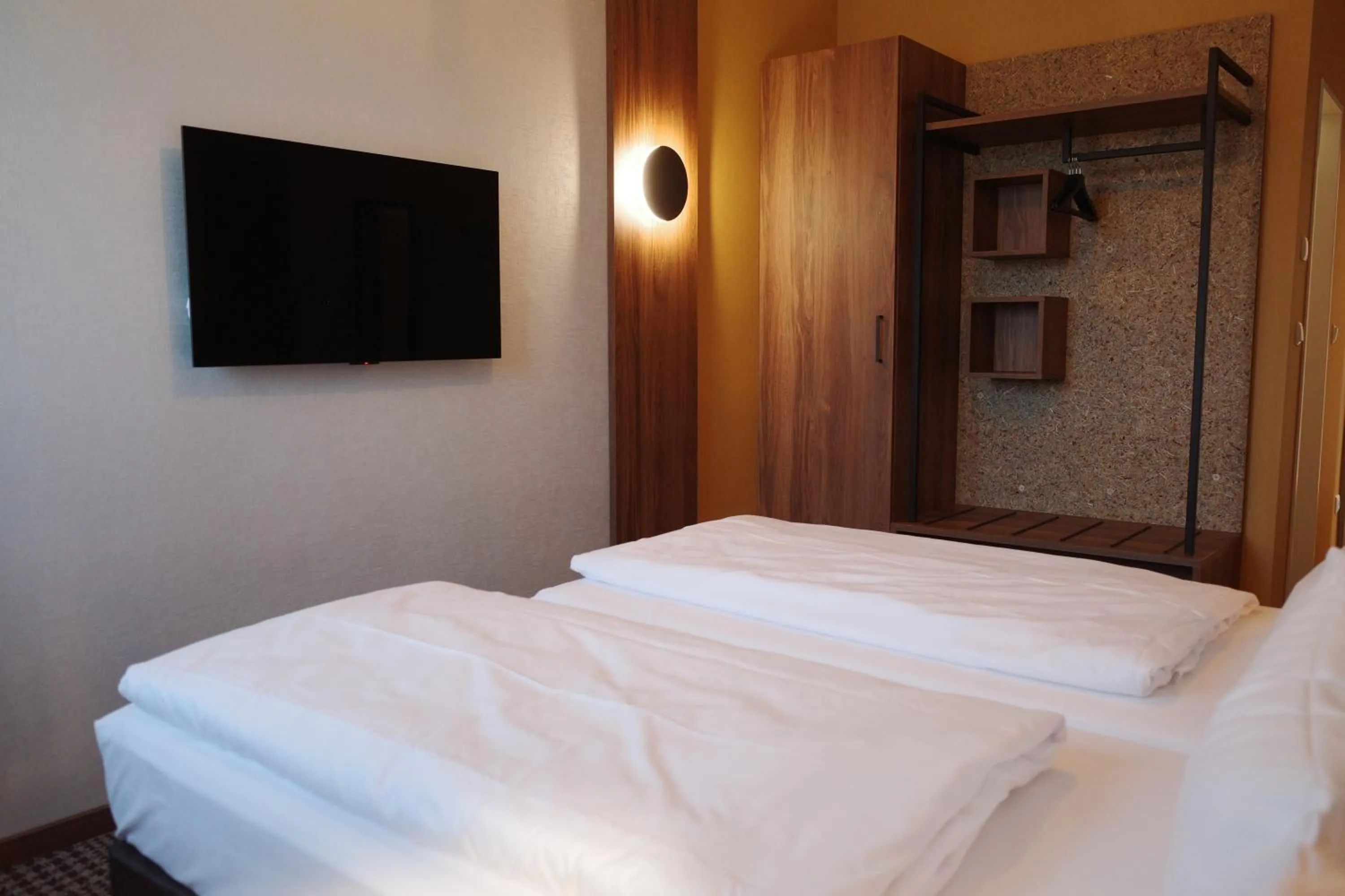TV and multimedia, Bed in Bundt's Hotel & Gartenrestaurant