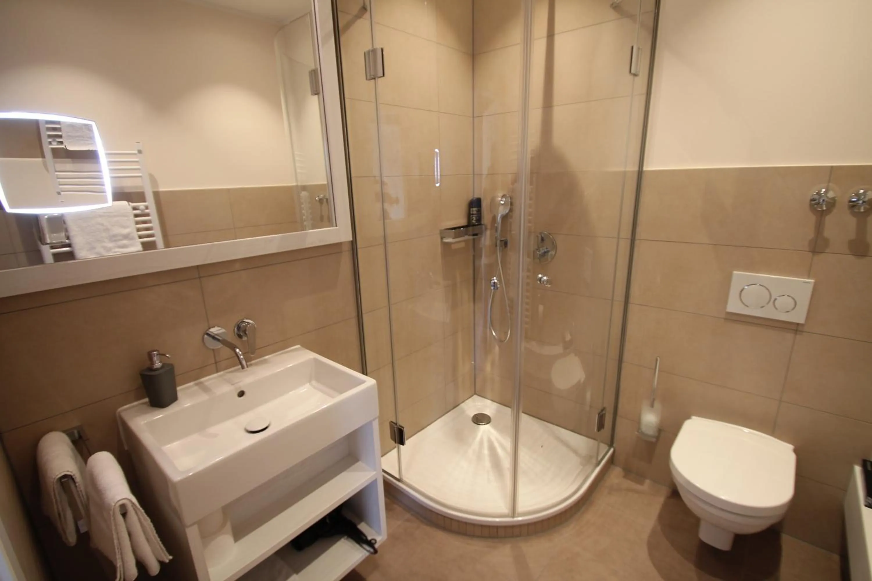 Bathroom in Bundt's Hotel & Gartenrestaurant