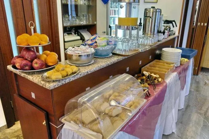 Food in Aklidi Hotel