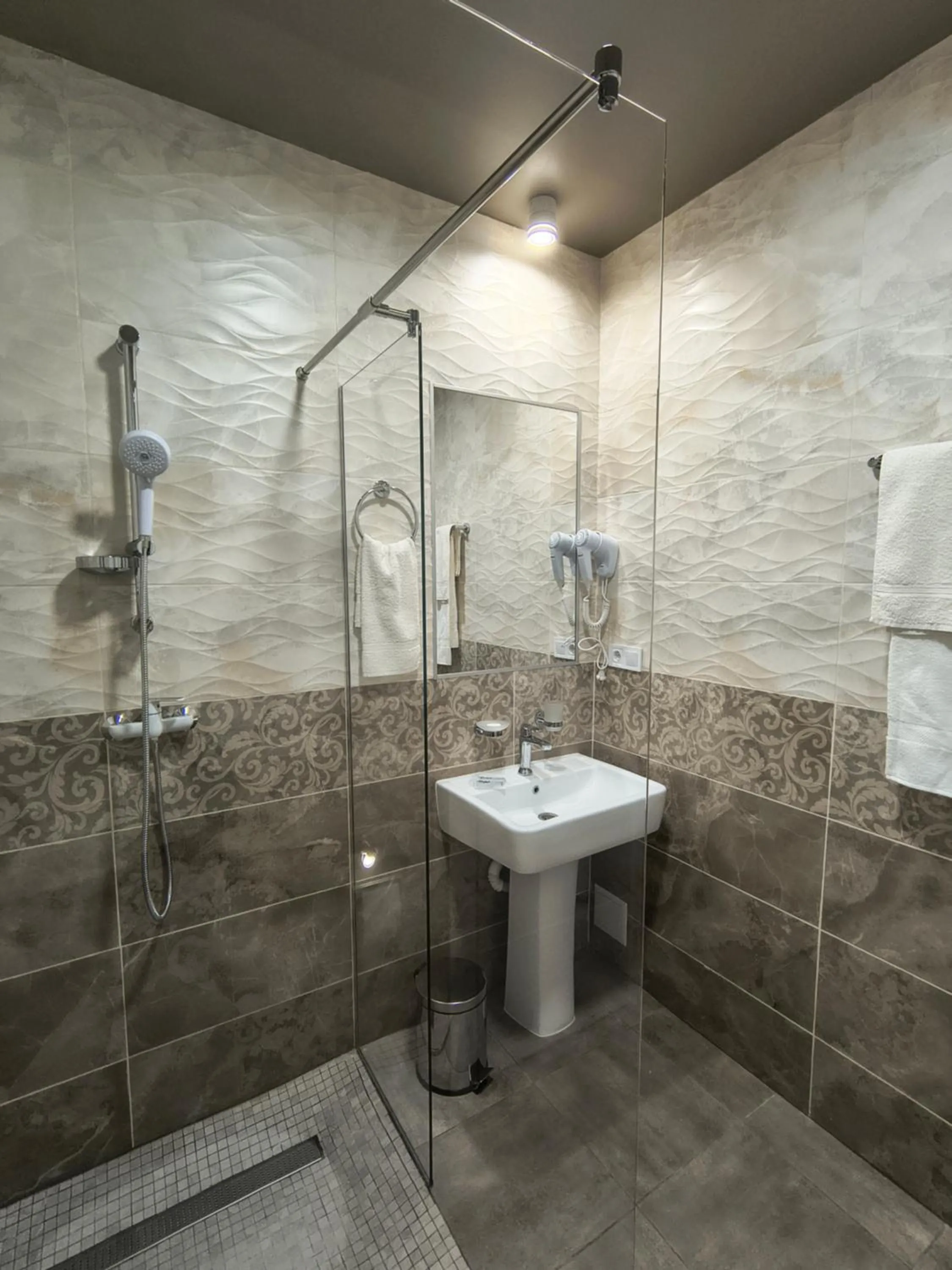 Mini Hotel on Brovarskaya