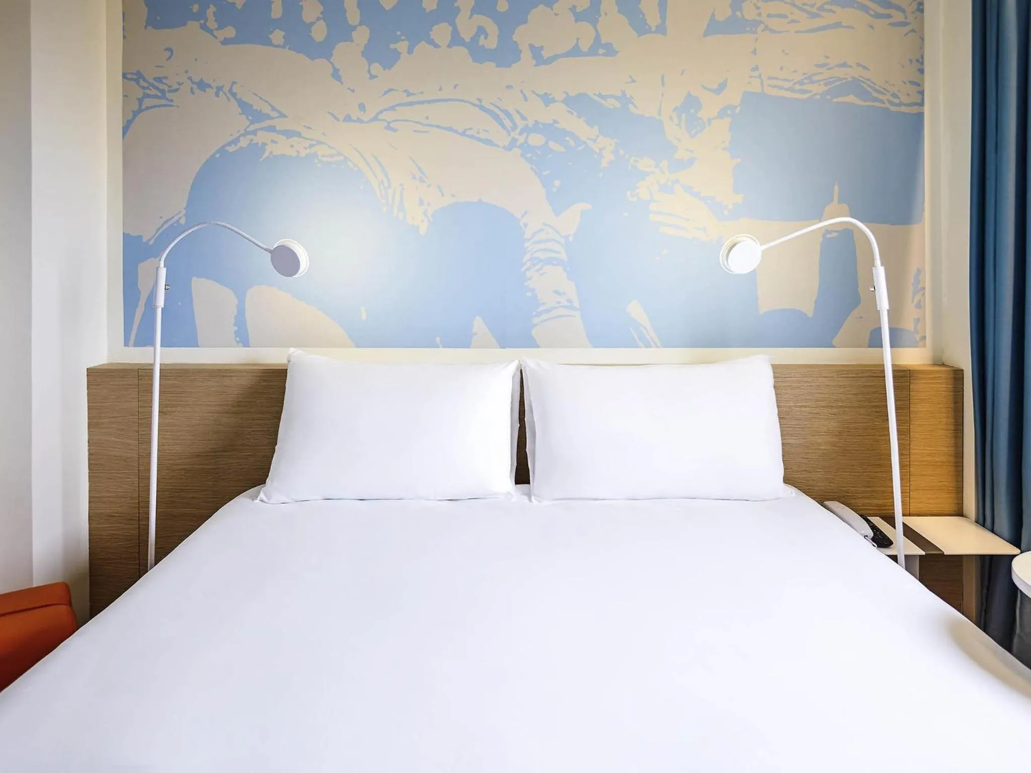 Bedroom, Bed in ibis Styles Toulouse Nord Sesquieres