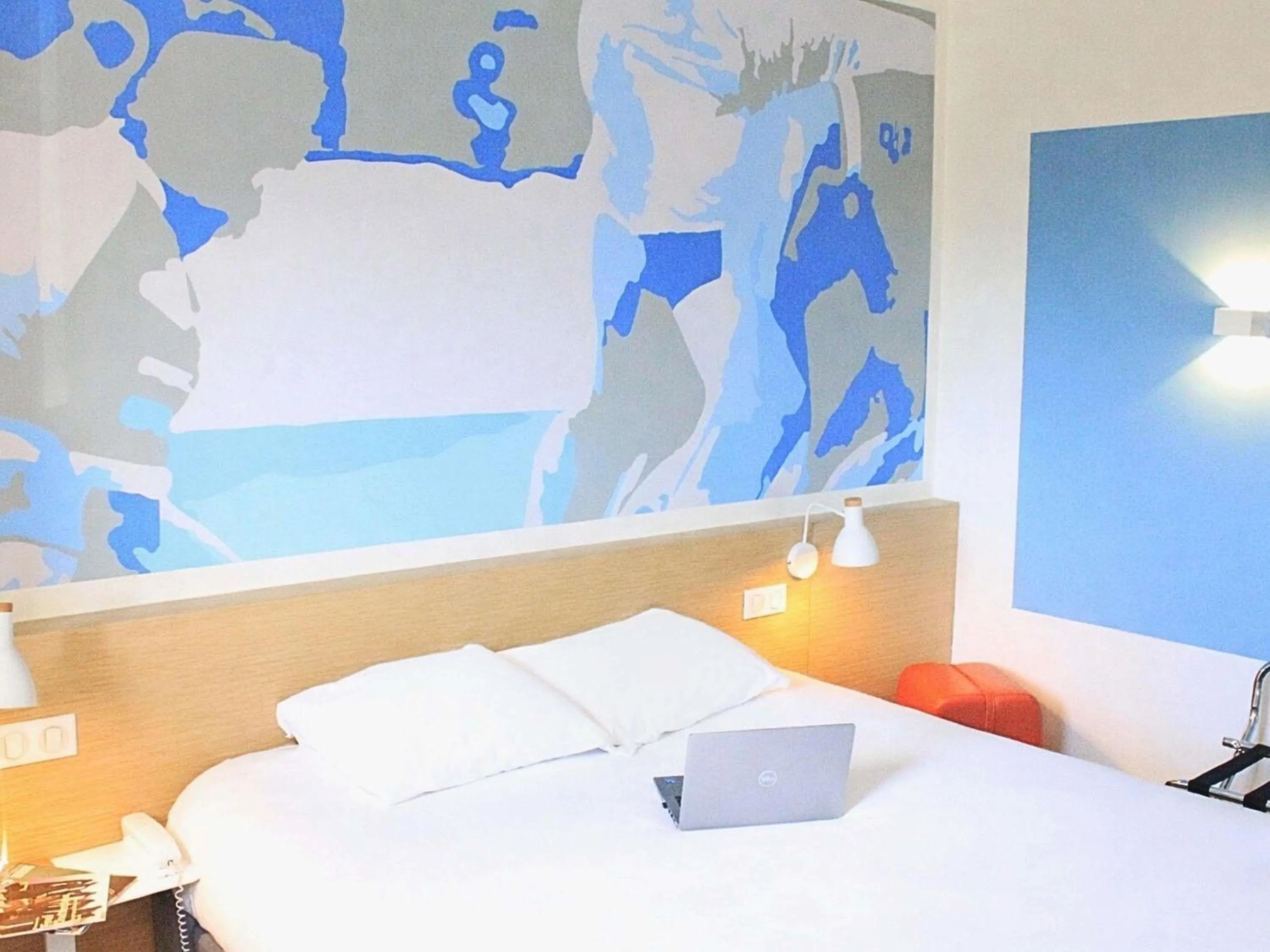 Bedroom, Bed in ibis Styles Toulouse Nord Sesquieres