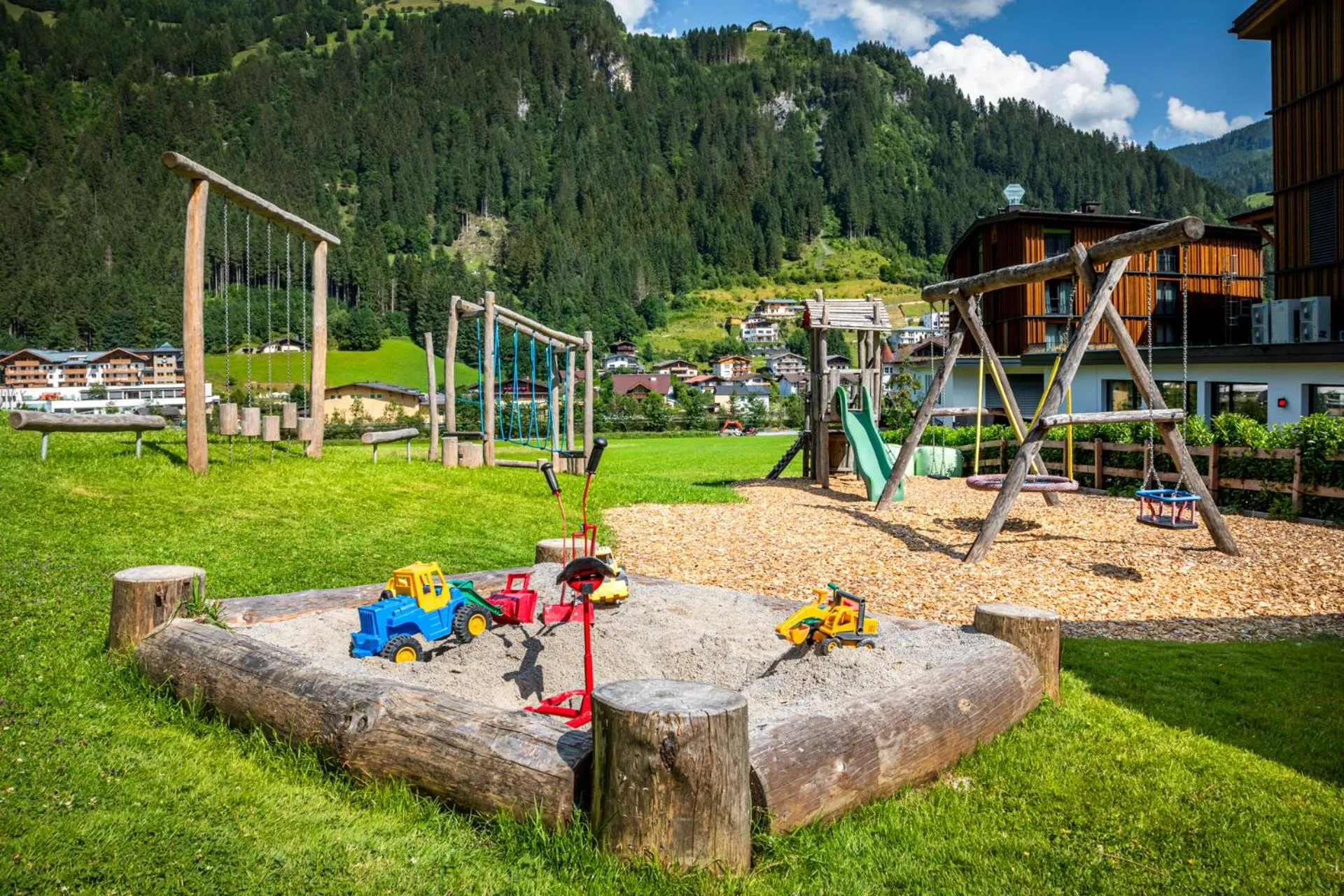 Children play ground in Haarlehenhof