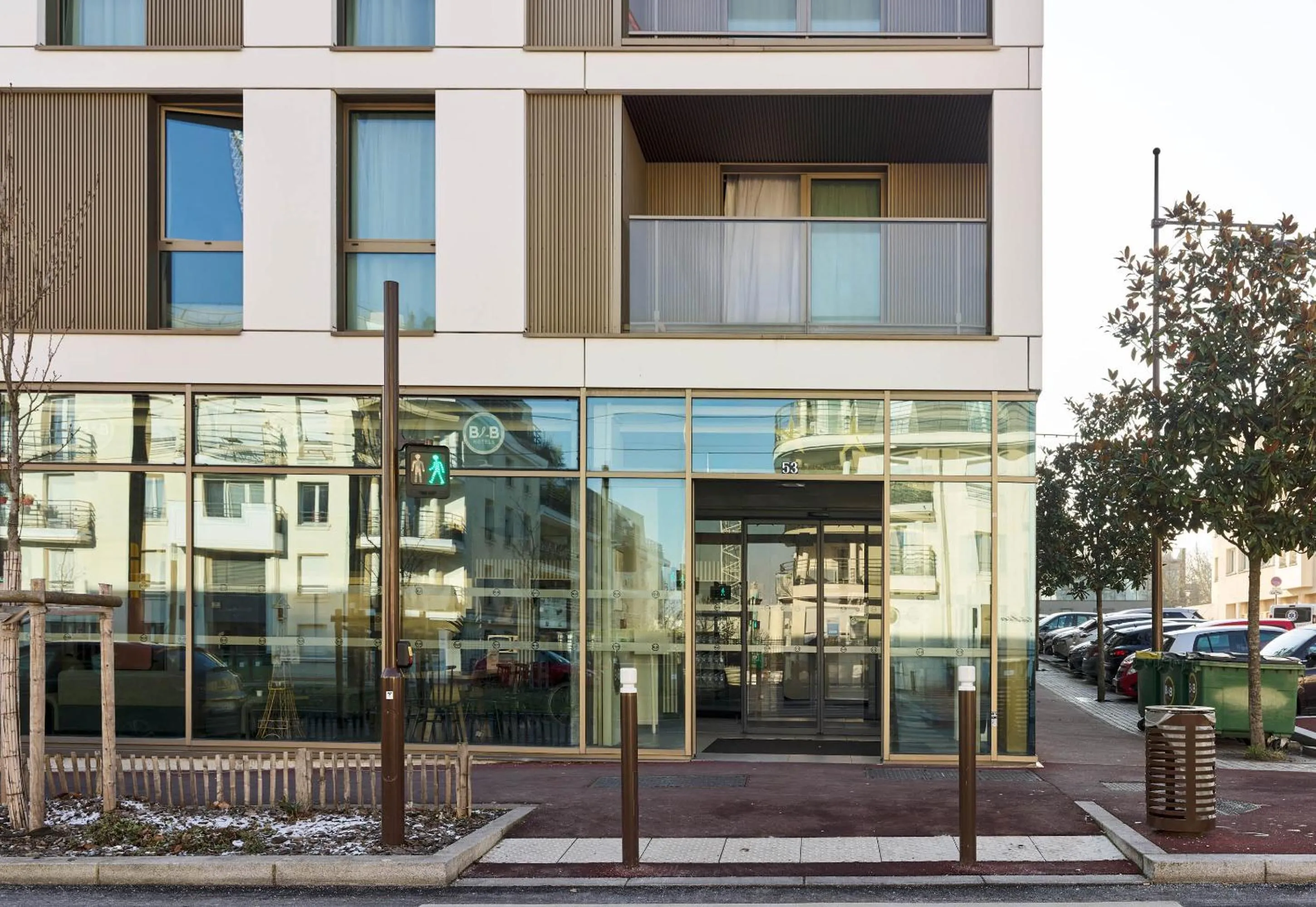 Facade/entrance in B&B HOTEL Paris Sud Chatenay Malabry