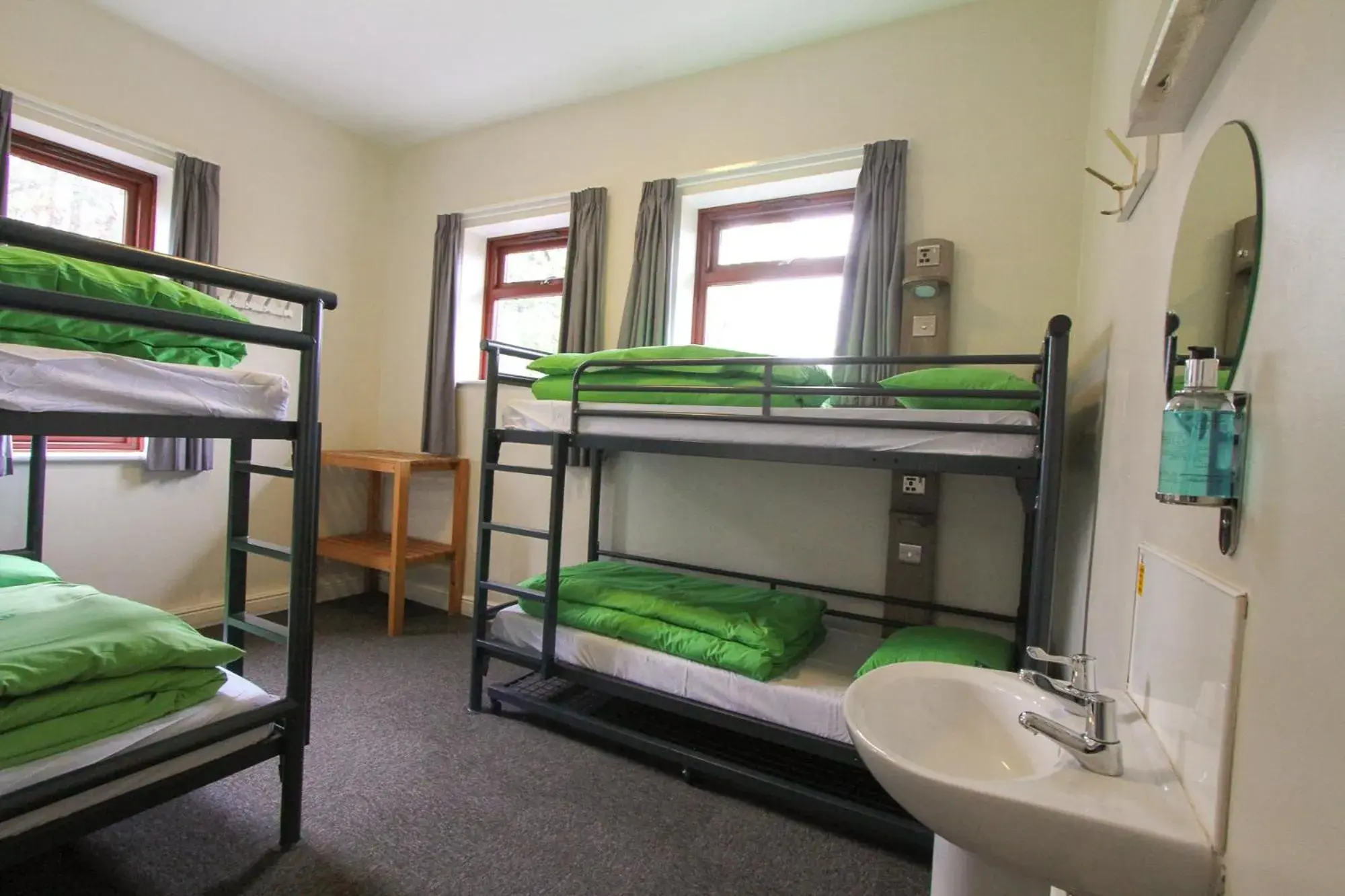 4 Bed Private Room Shared Bathroom in YHA Snowdon Llanberis 4 Bed Private Room Shared Bathroom in YHA Snowdon Llanberis