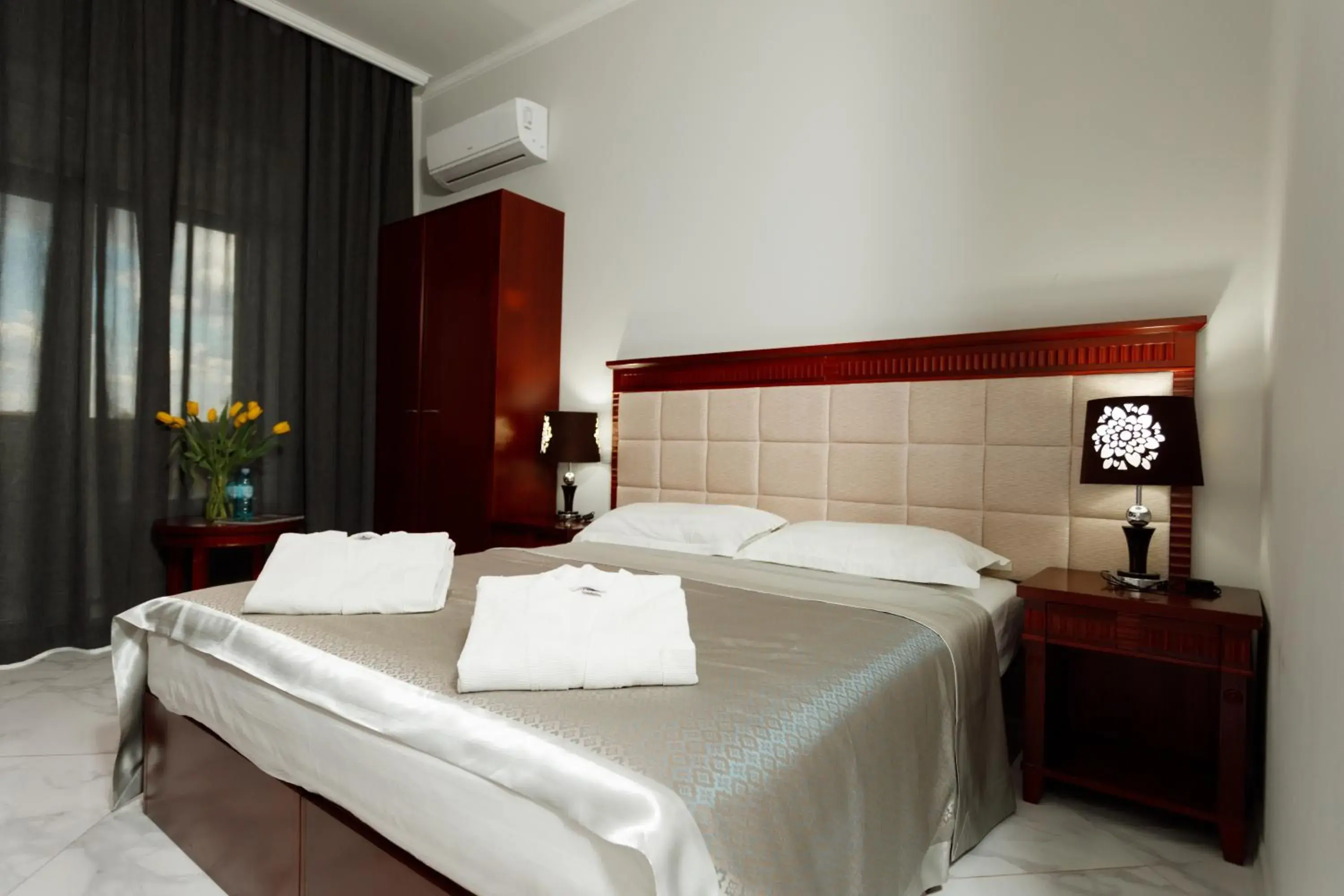 Double or Twin Room with Pool View in Giowine Hotel & Restaurant Double or Twin Room with Pool View in Giowine Hotel & Restaurant