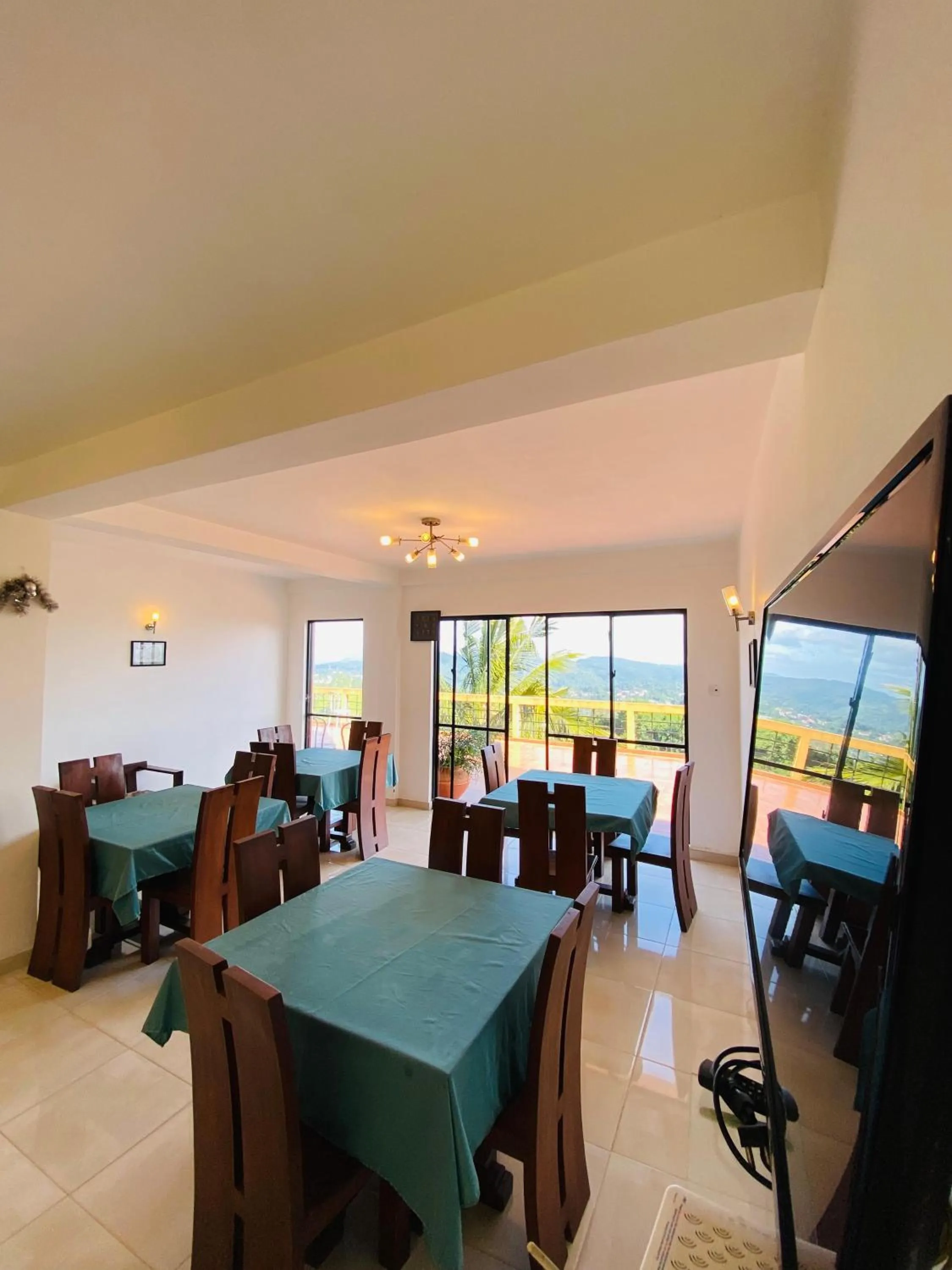 Kandy Highland Unique Hotel