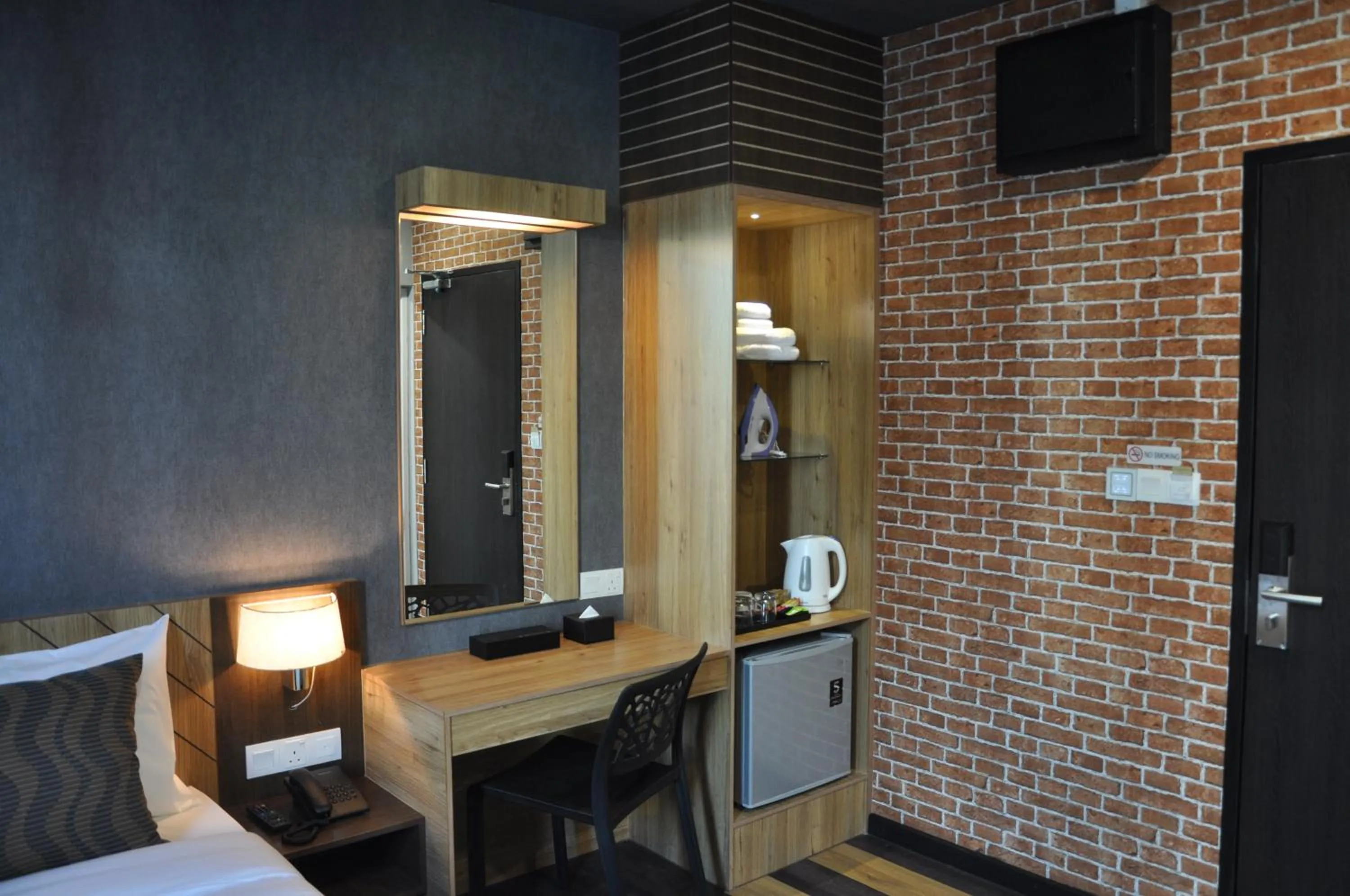 Bed in Valya Hotel, Kuala Terengganu