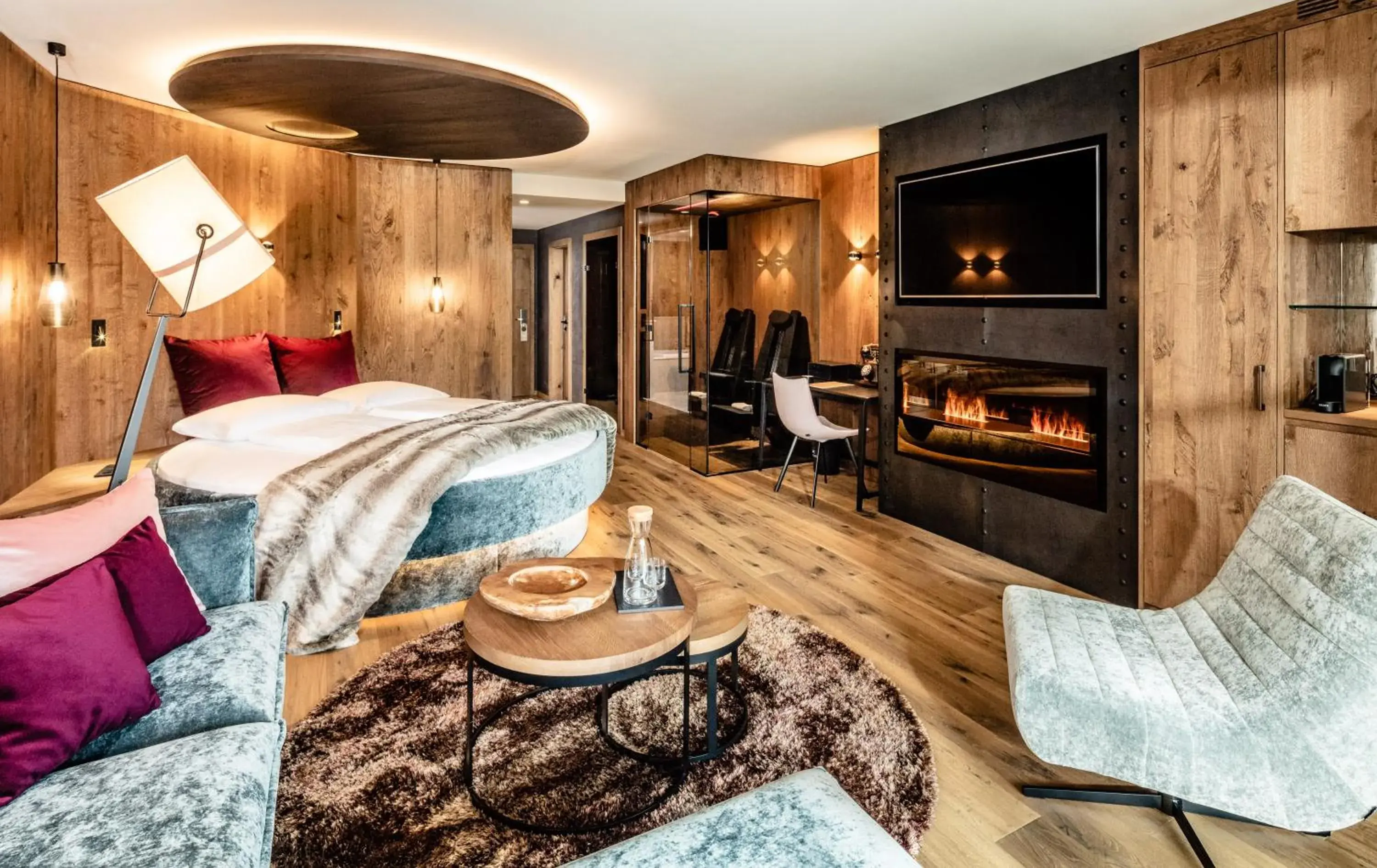 Executive Suite in Alpine Luxury SPA Resort Schwarzenstein Executive Suite in Alpine Luxury SPA Resort Schwarzenstein