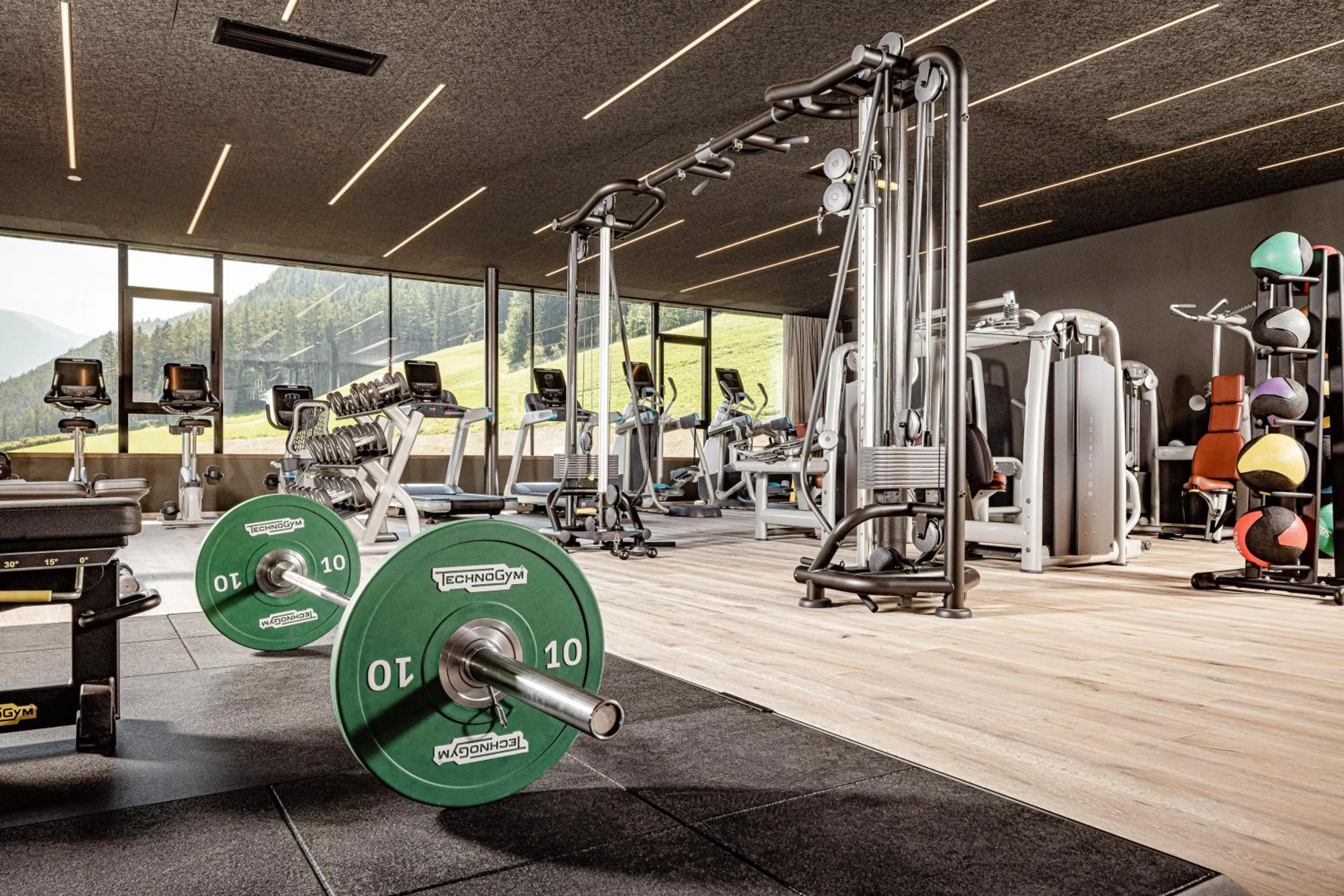 Fitness centre/facilities in Alpine Luxury SPA Resort Schwarzenstein
