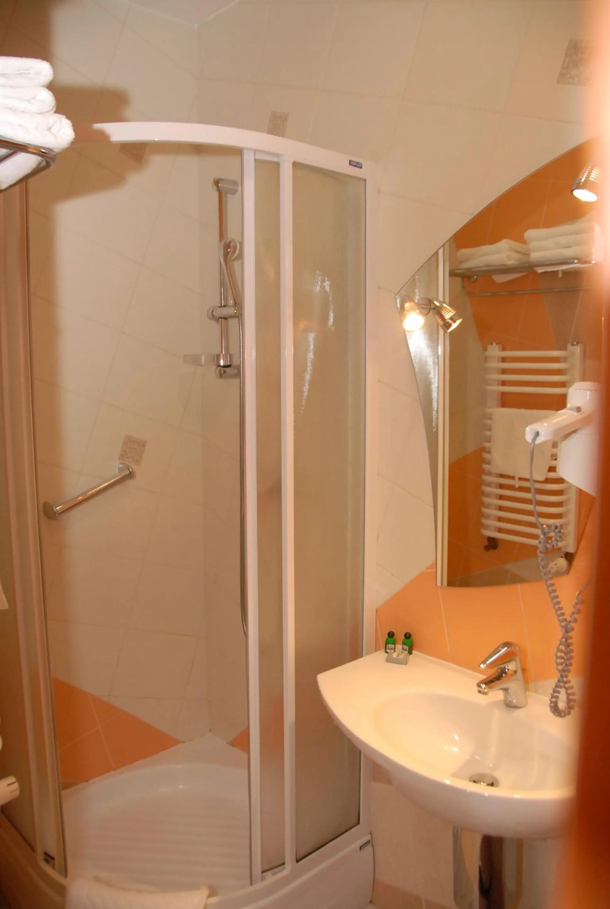 Bathroom in Hotel Saol