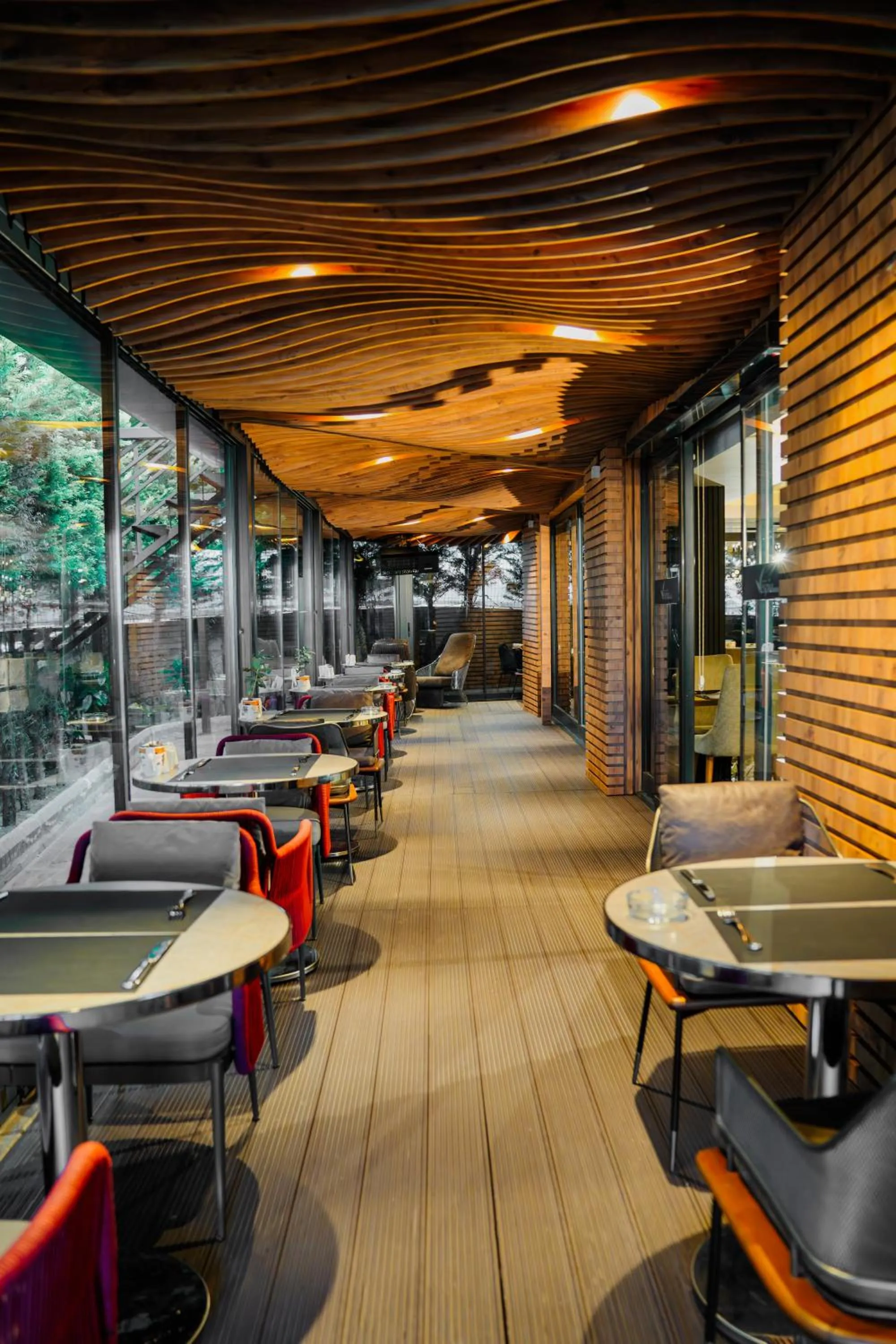 Restaurant/places to eat in Vespia Hotel