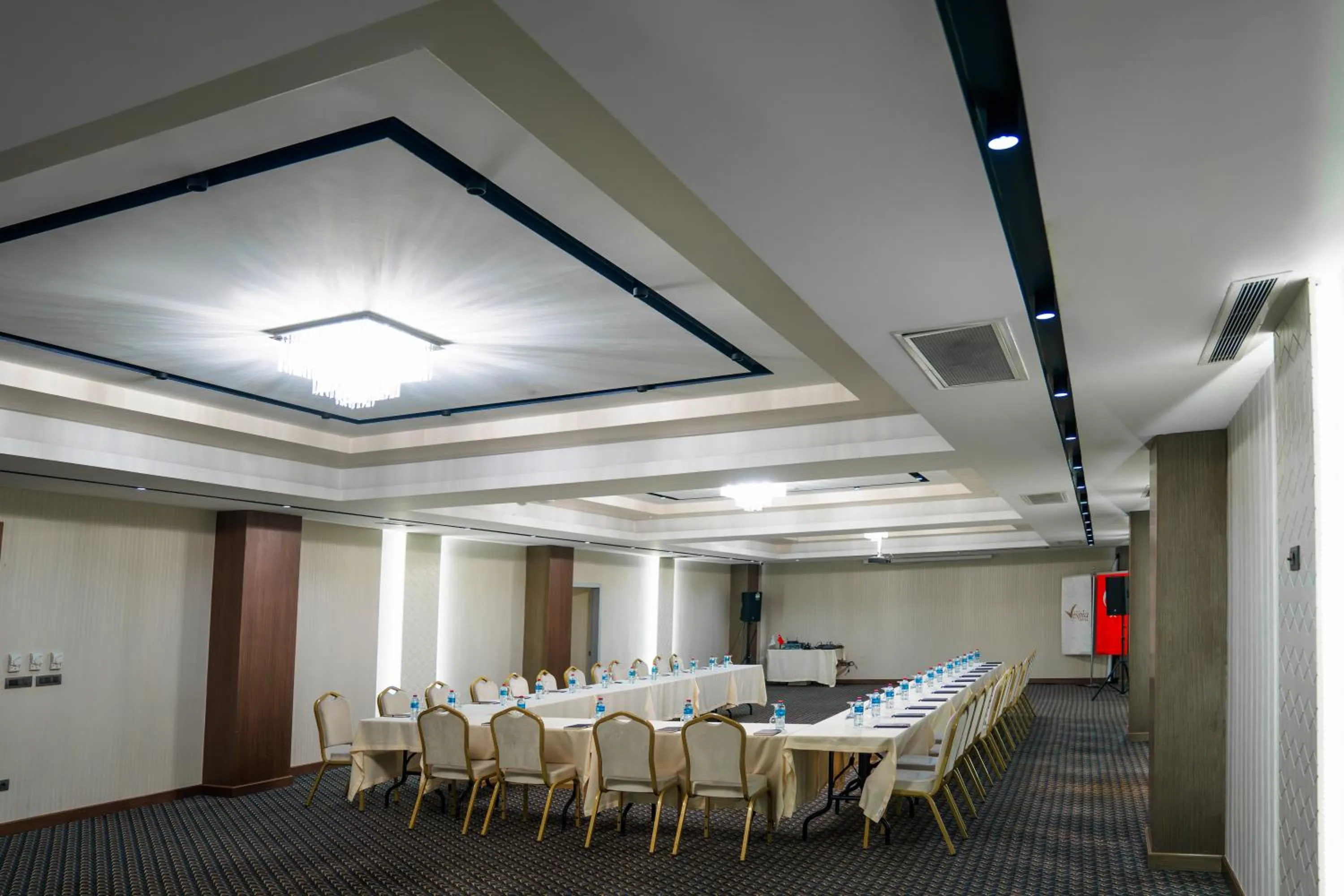 Meeting/conference room in Vespia Hotel