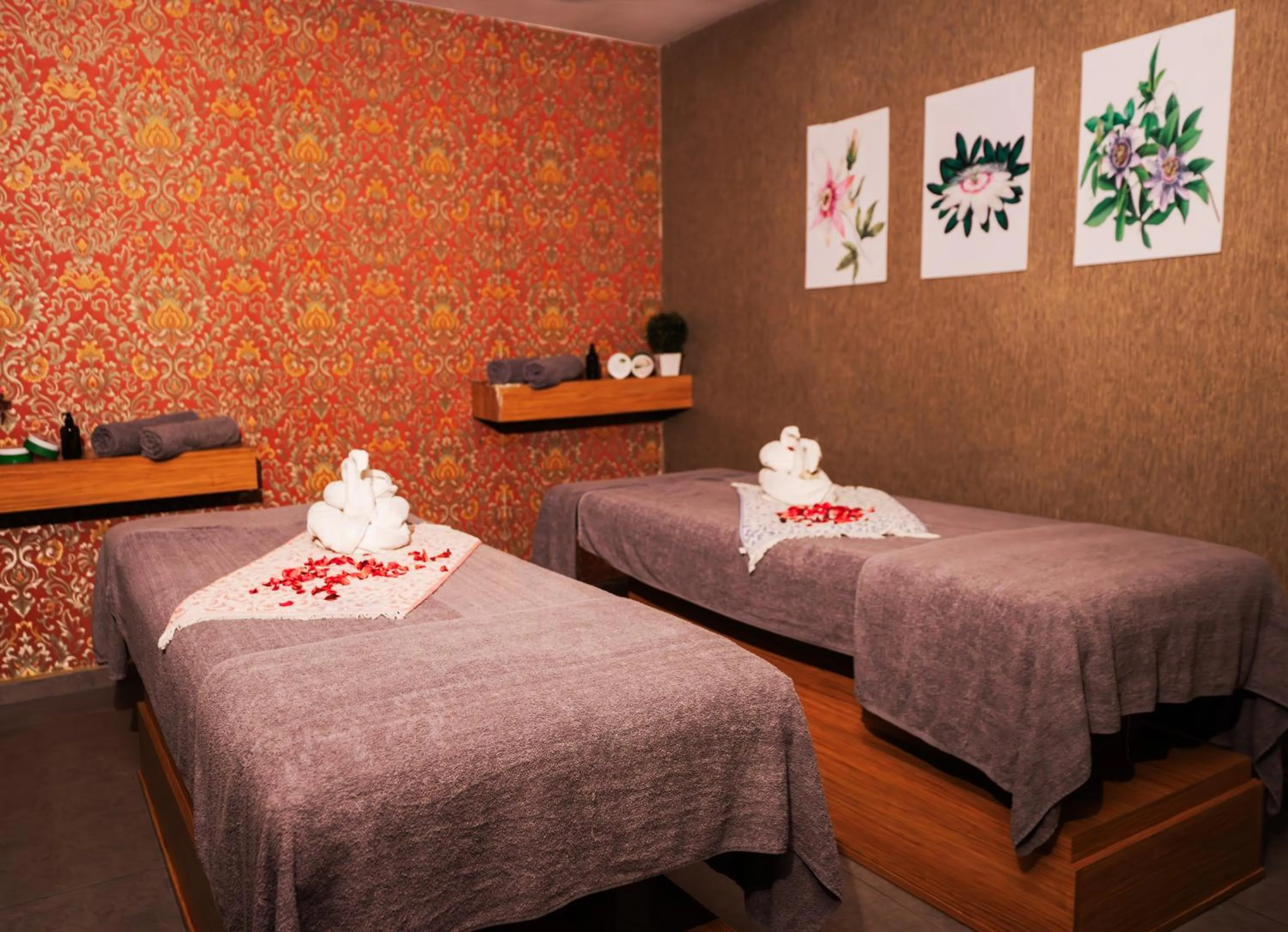 Spa and wellness centre/facilities, Bed in Vespia Hotel