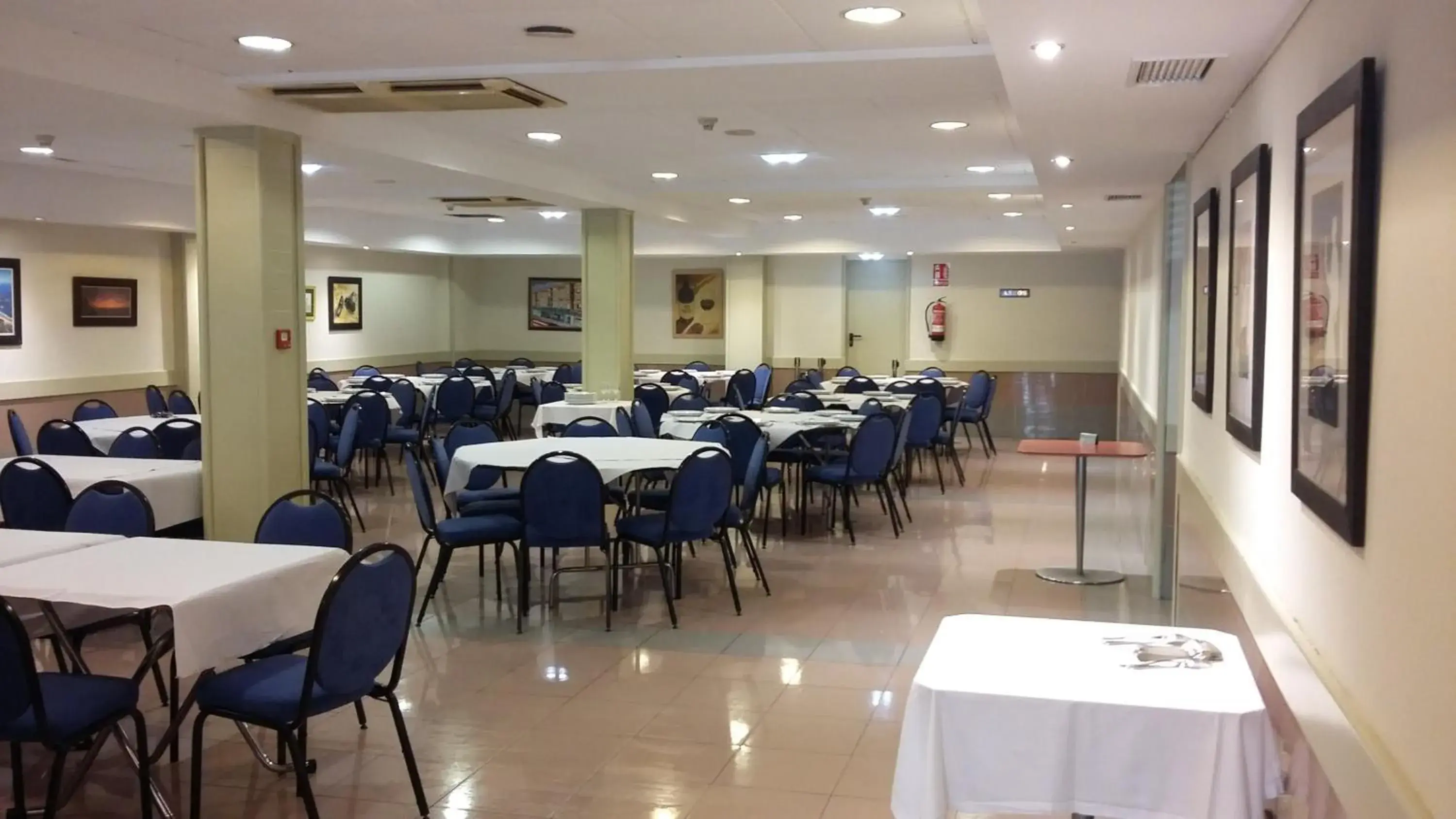 Restaurant/places to eat in Hotel Arcea Villaviciosa Restaurant/places to eat in Hotel Arcea Villaviciosa