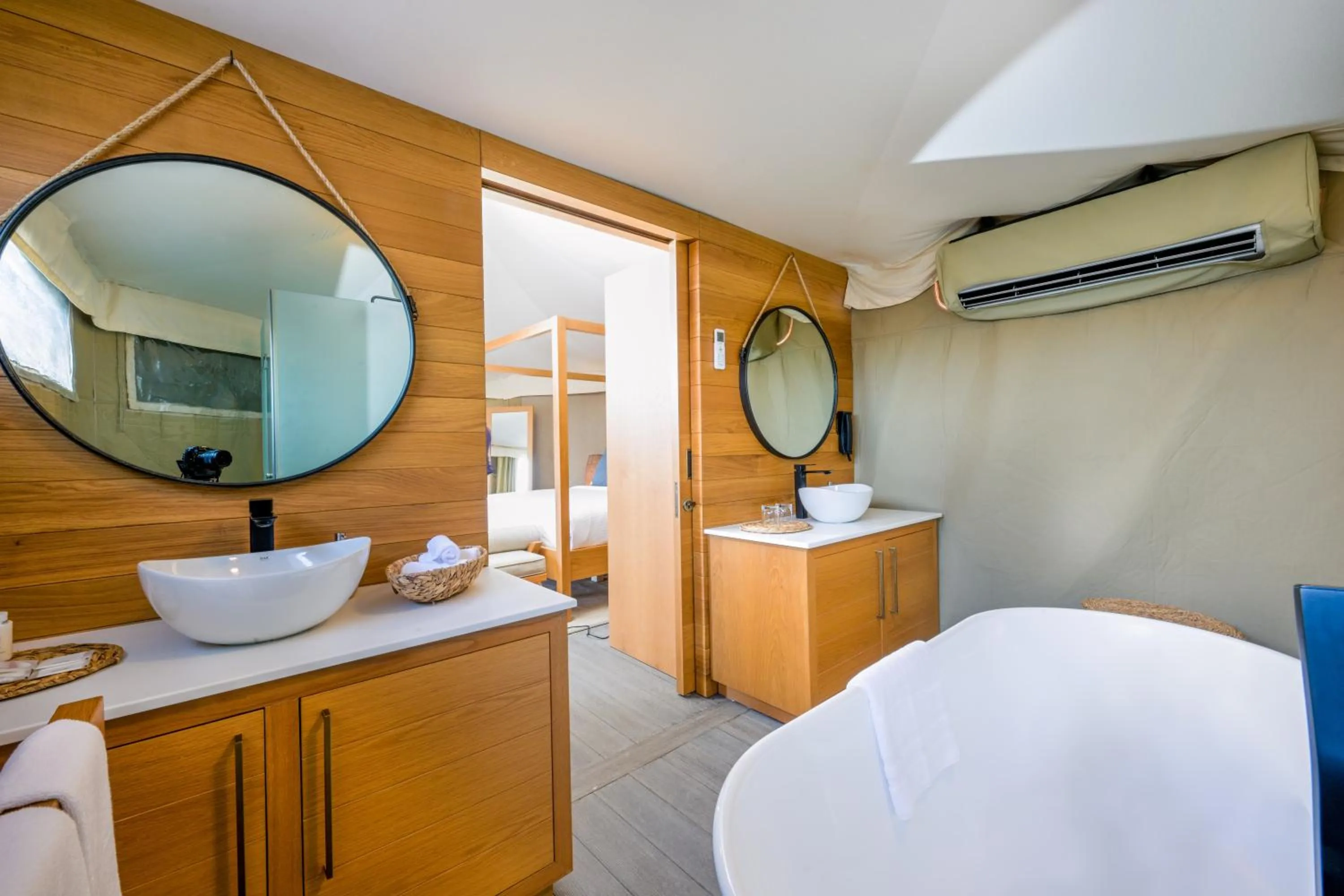 Bathroom in Kingfisher Retreat by Sharjah Collection