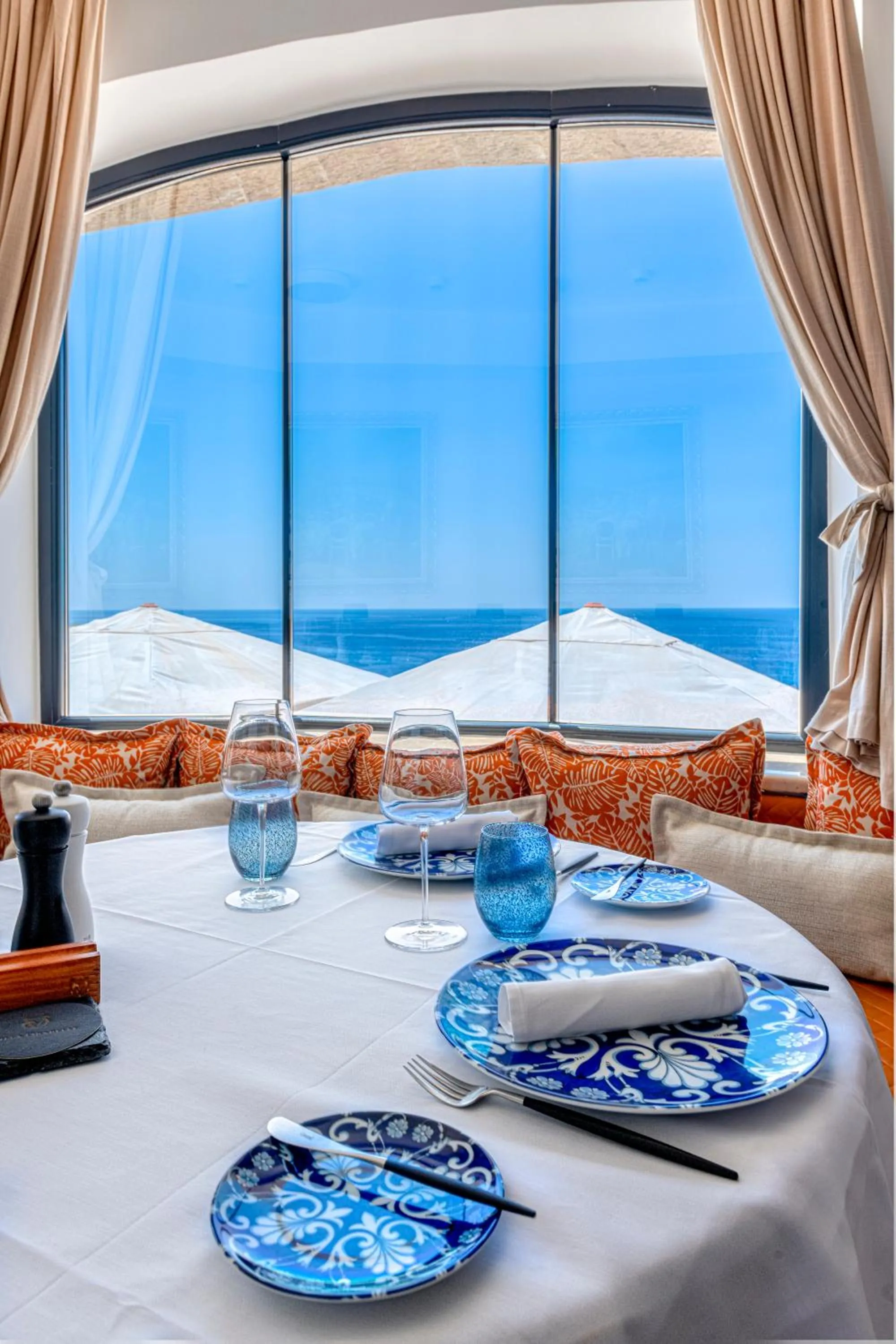 Restaurant/places to eat in Villa Orabelle