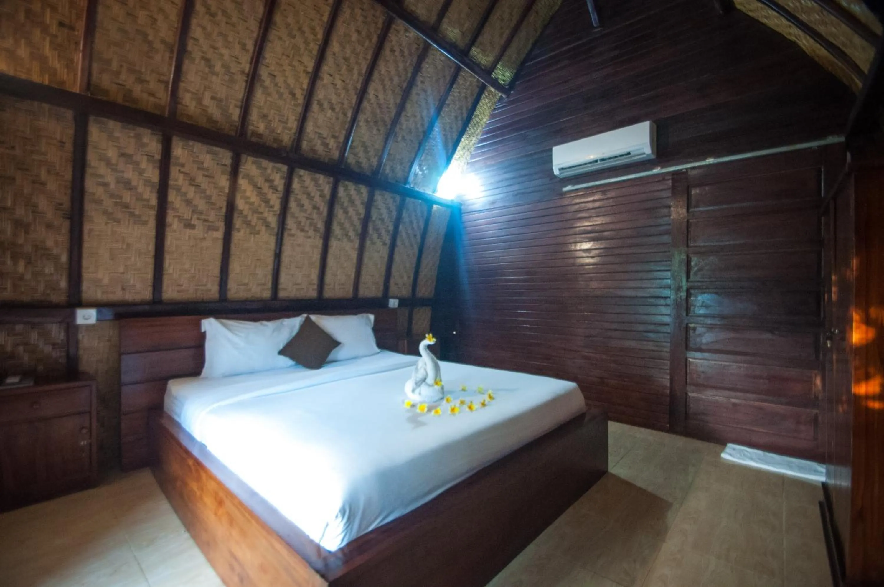 Bed in Jona Bungalow