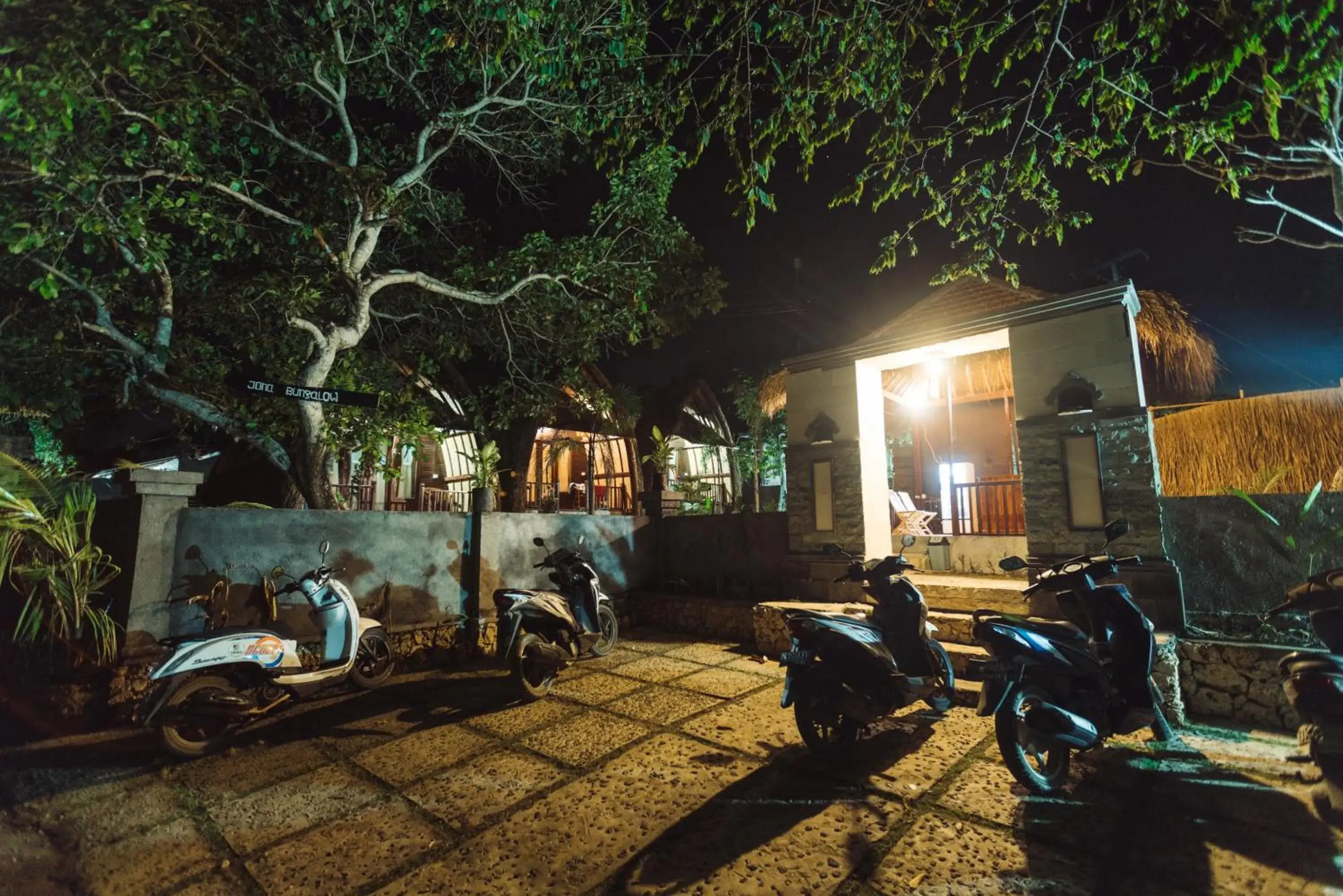 Property building in Jona Bungalow Property building in Jona Bungalow