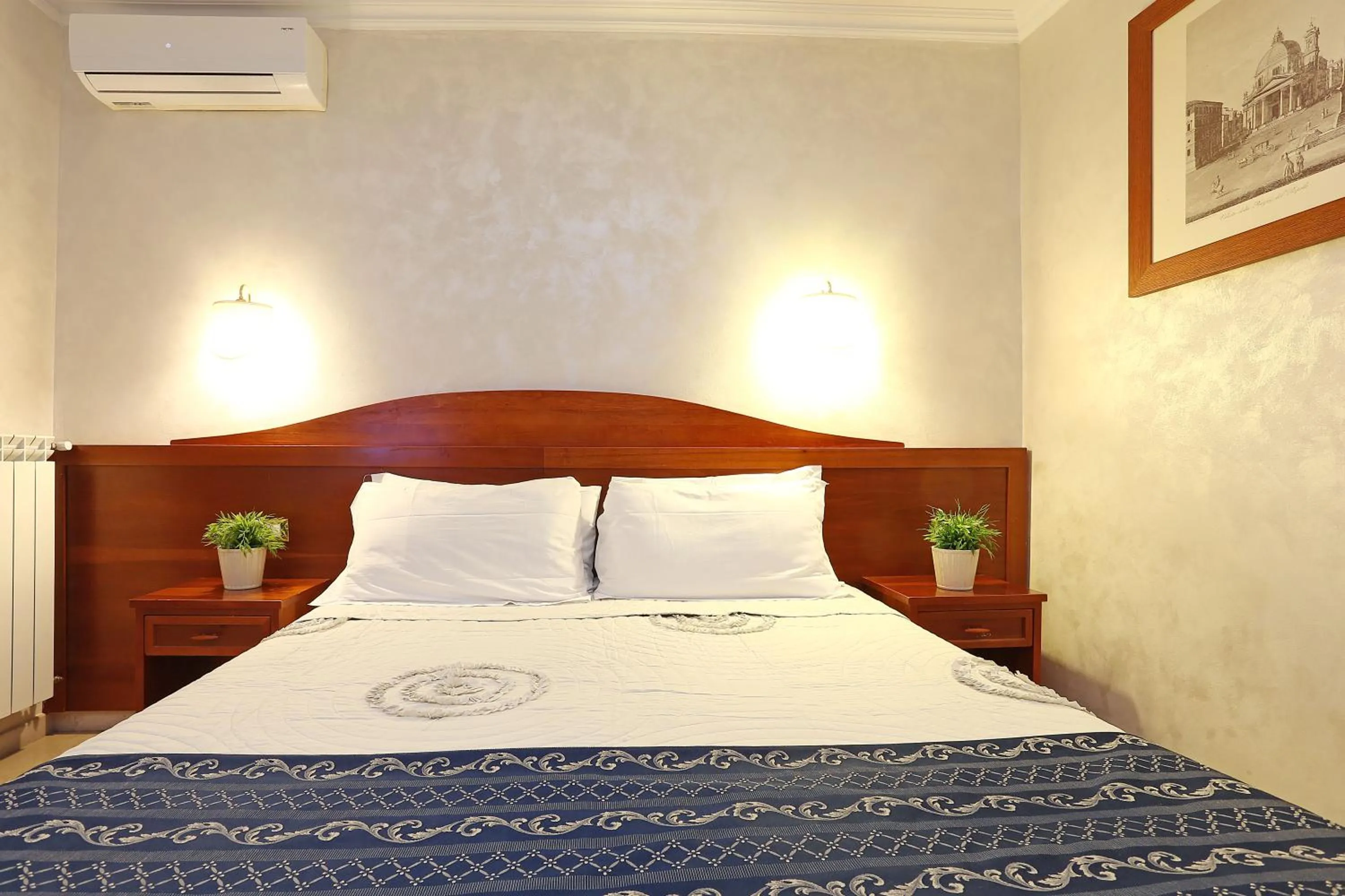 Photo of the whole room, Bed in Adorasuite B&B