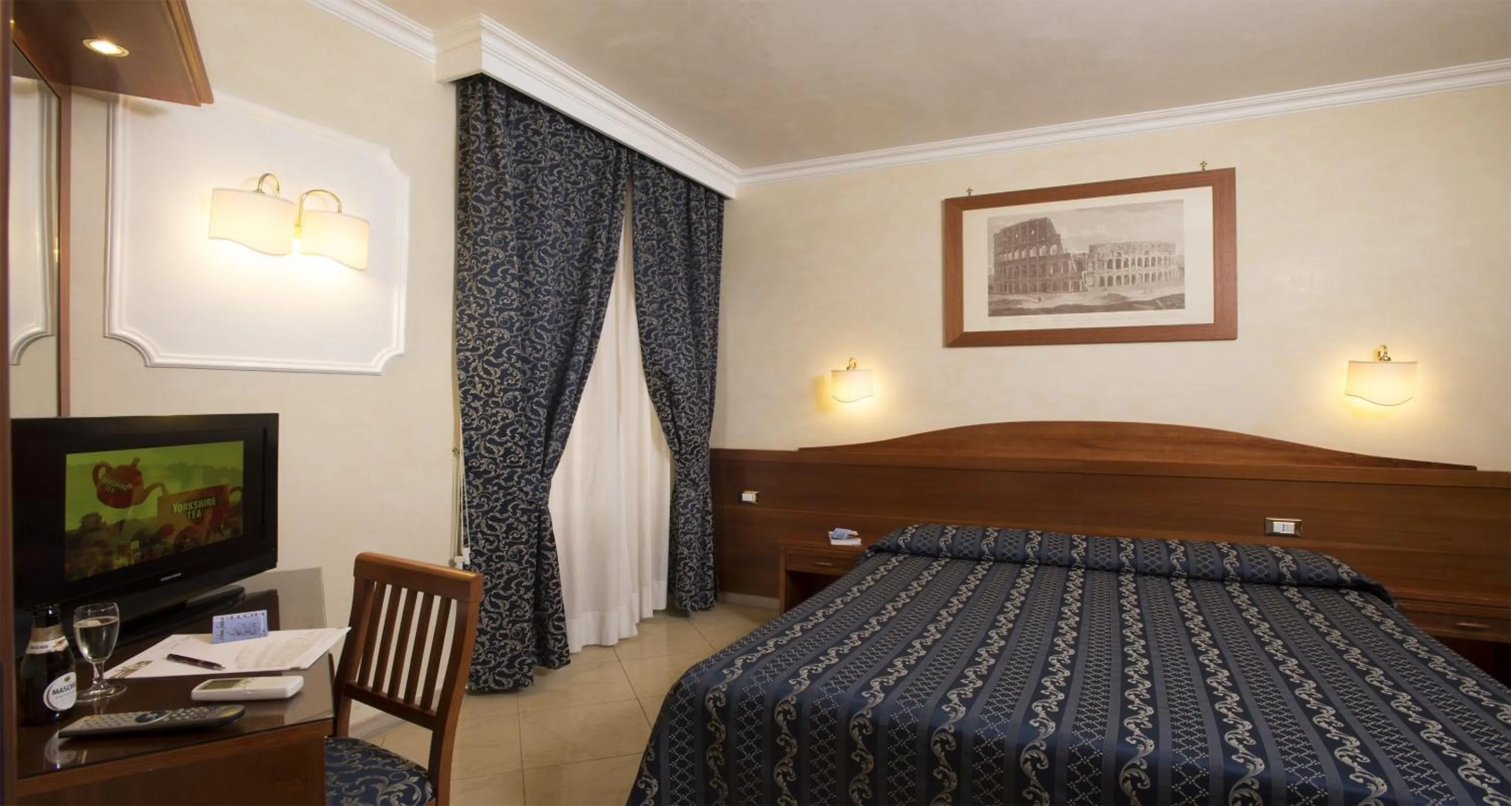 Public Bath, Bed in Adorasuite B&B