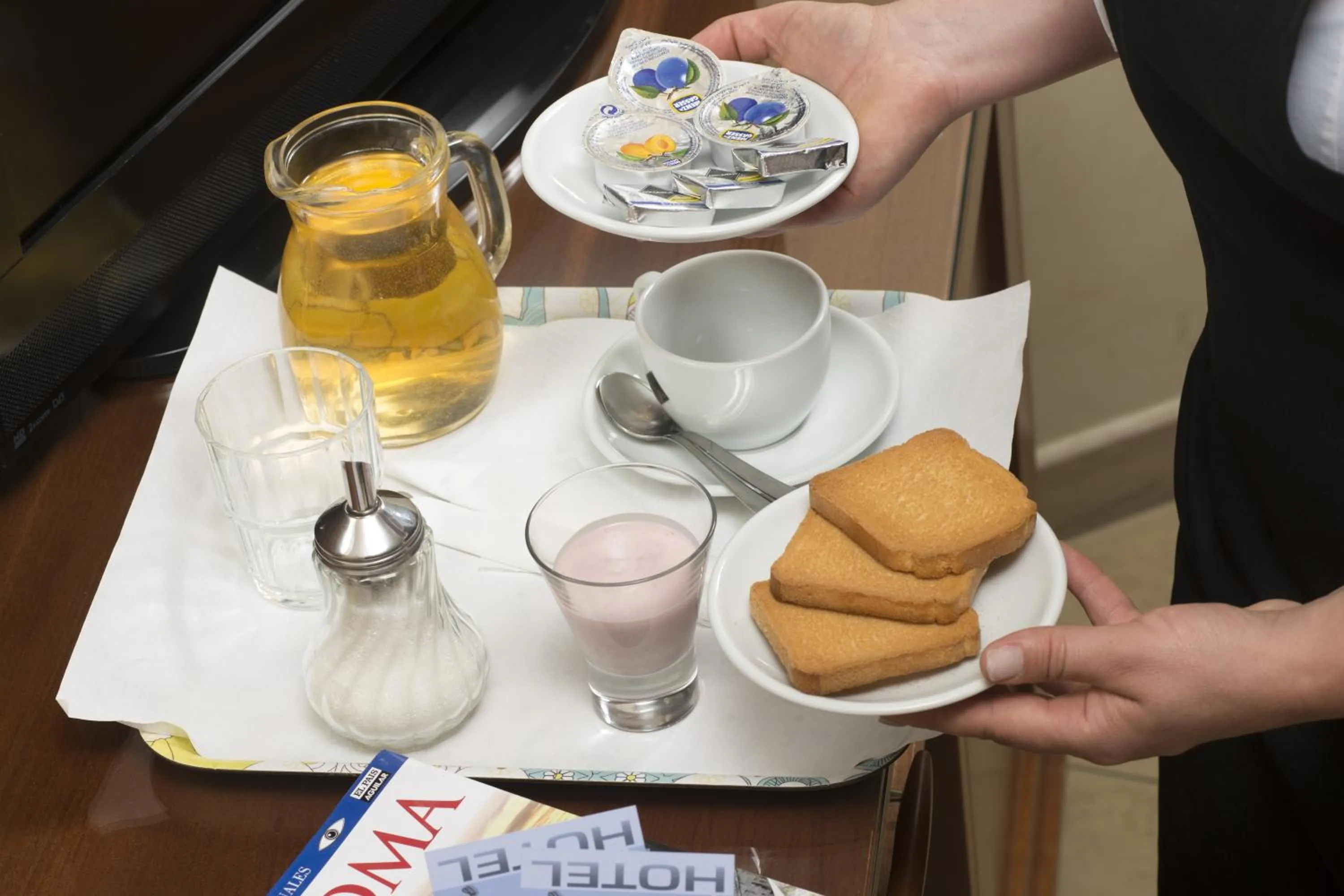 Food in Adorasuite B&B