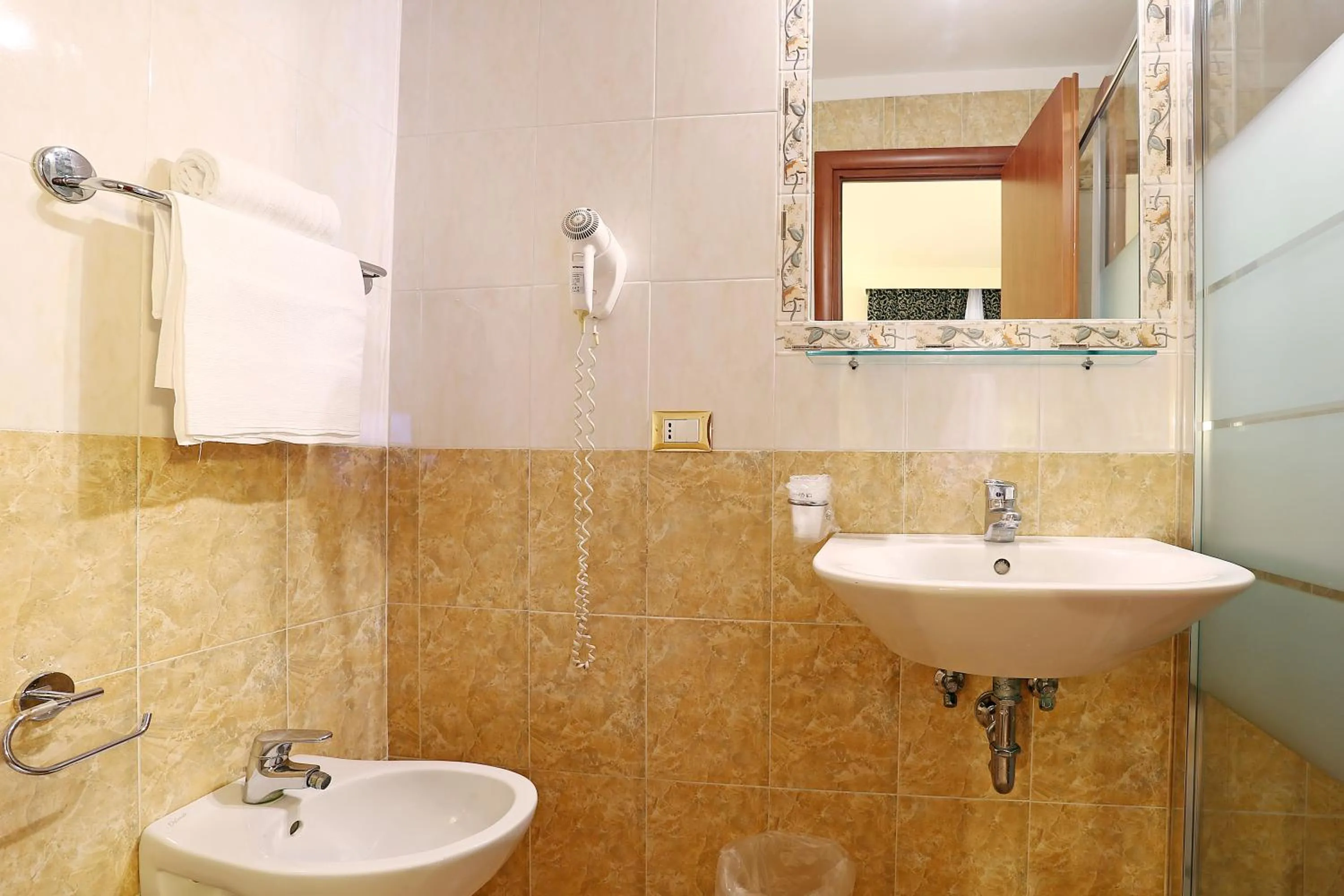 Bathroom in Adorasuite B&B