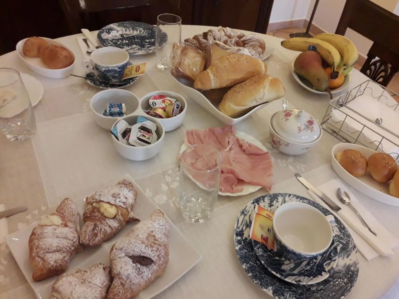 Breakfast in Villa Rò Luxury