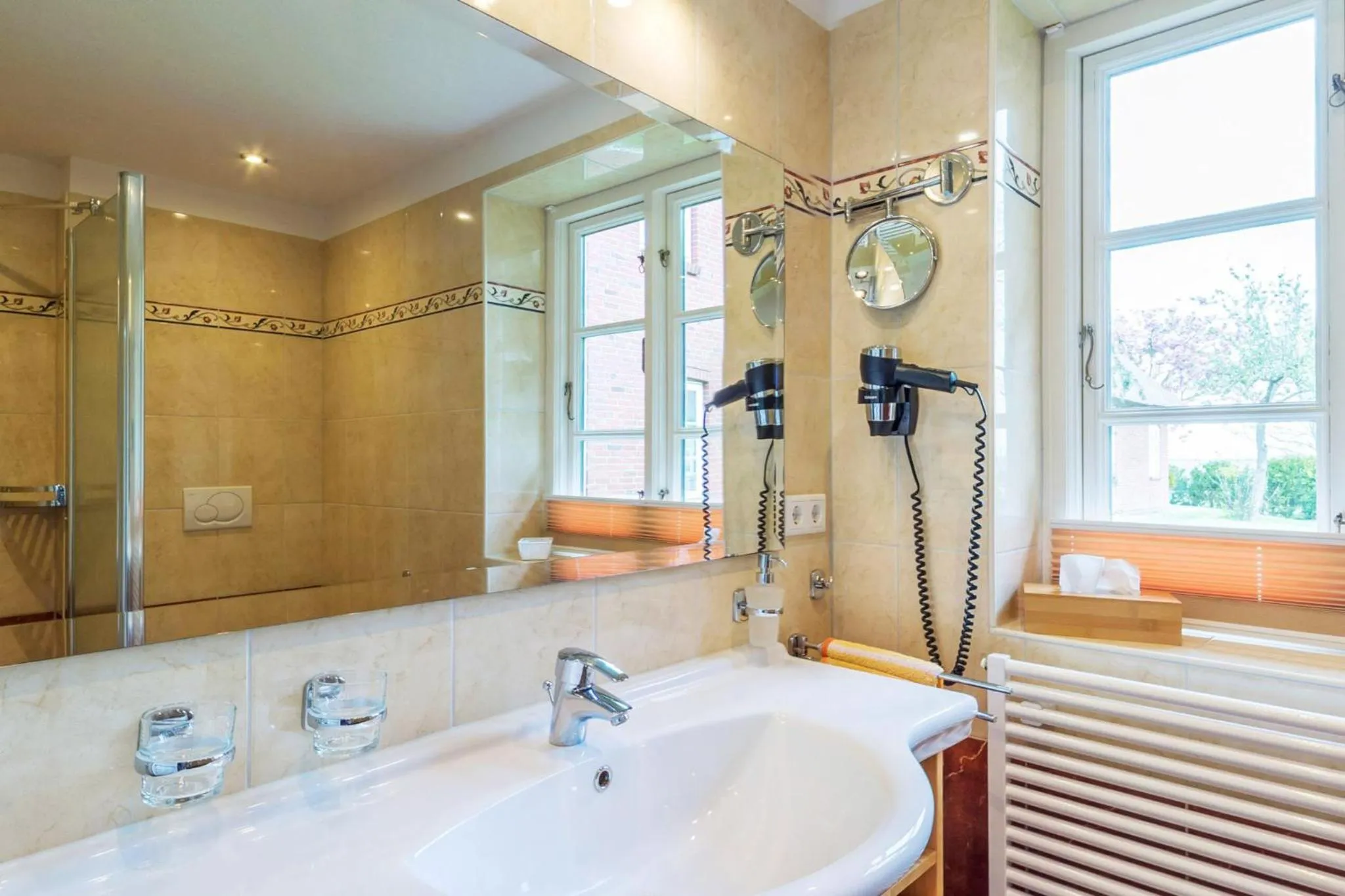 Bathroom in Inselhotel Arfsten