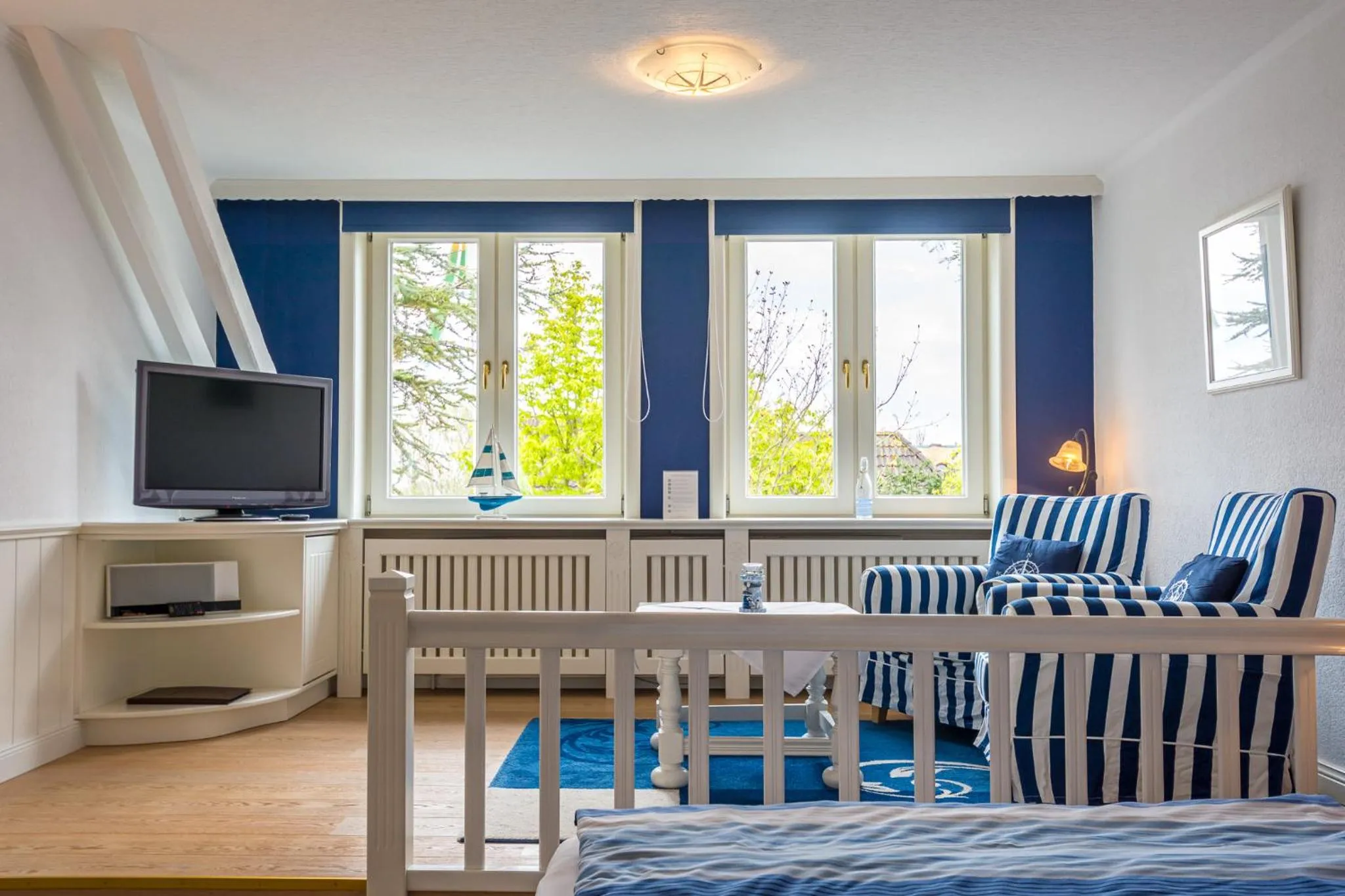 Nightclub / DJ, Bed in Inselhotel Arfsten