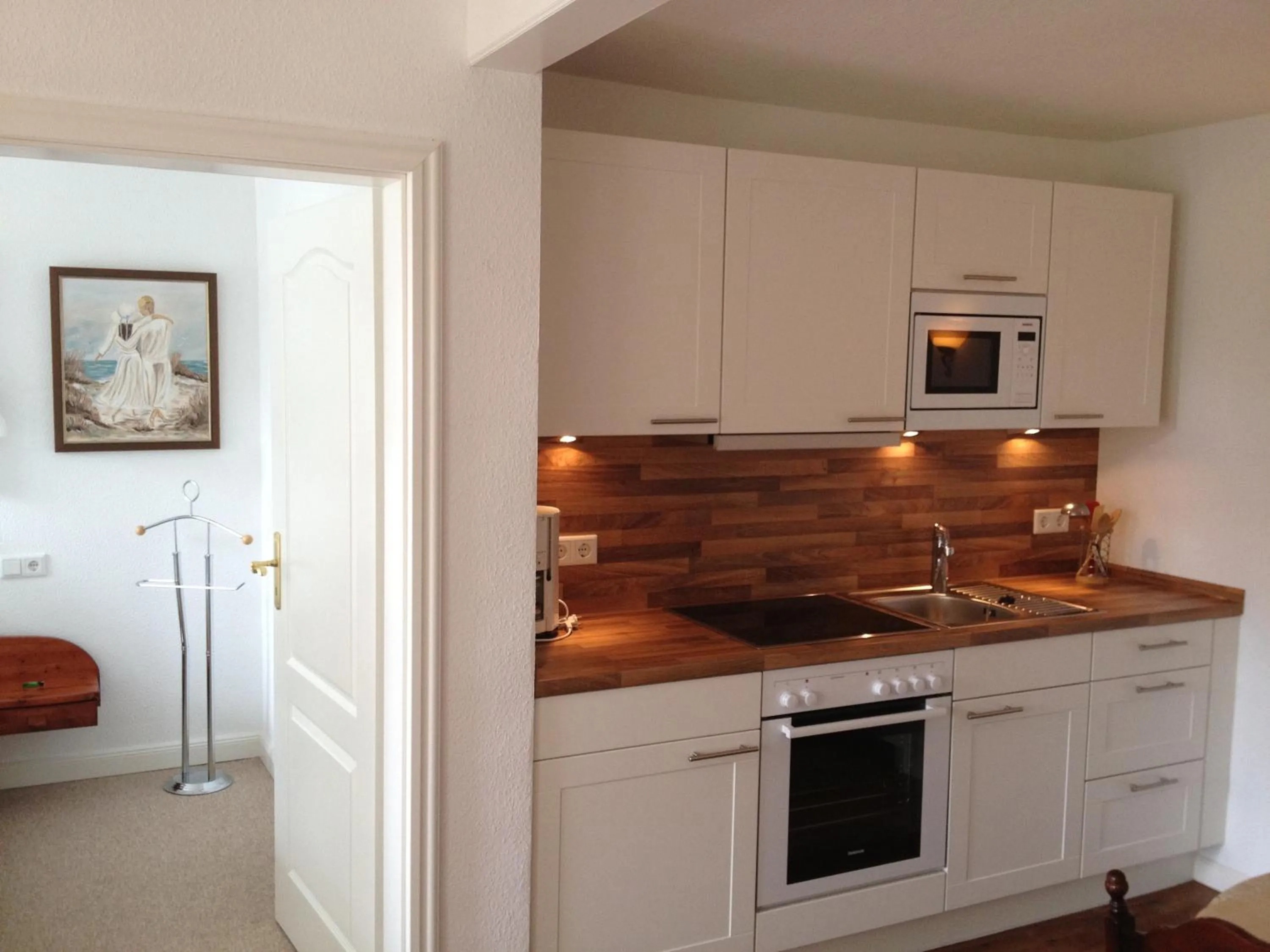 Kitchen or kitchenette in Inselhotel Arfsten