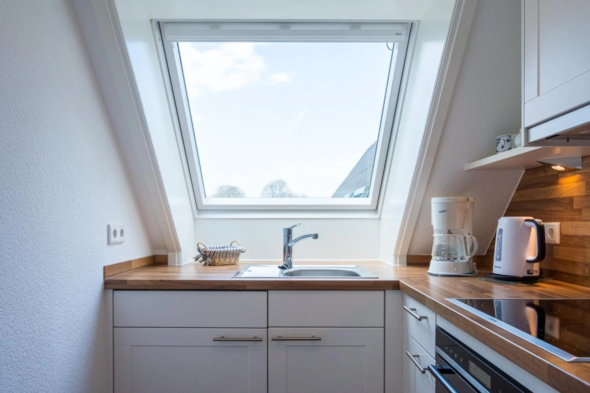 Kitchen or kitchenette in Inselhotel Arfsten